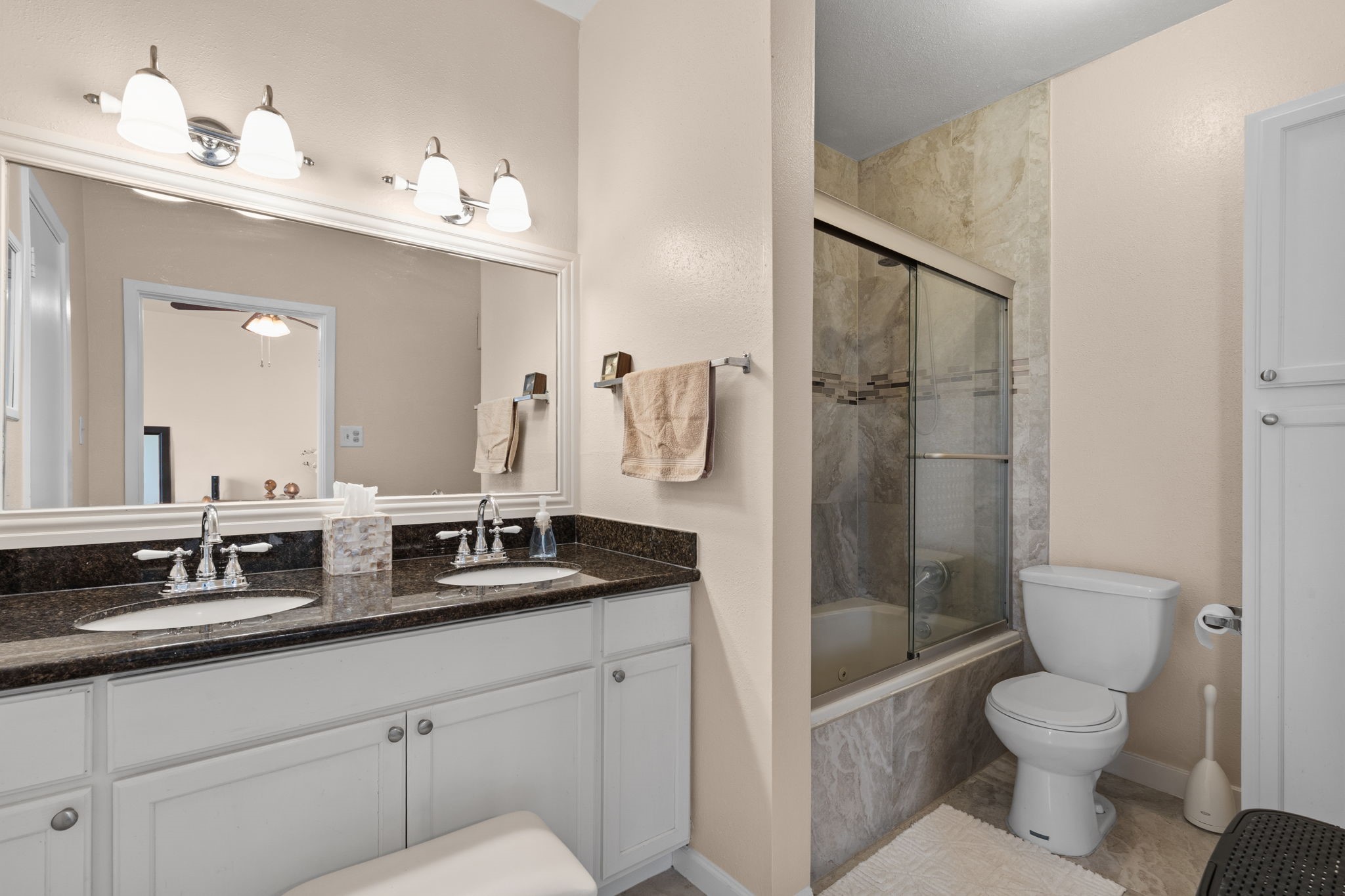 2425 Augusta Drive 23 Property Photo 10