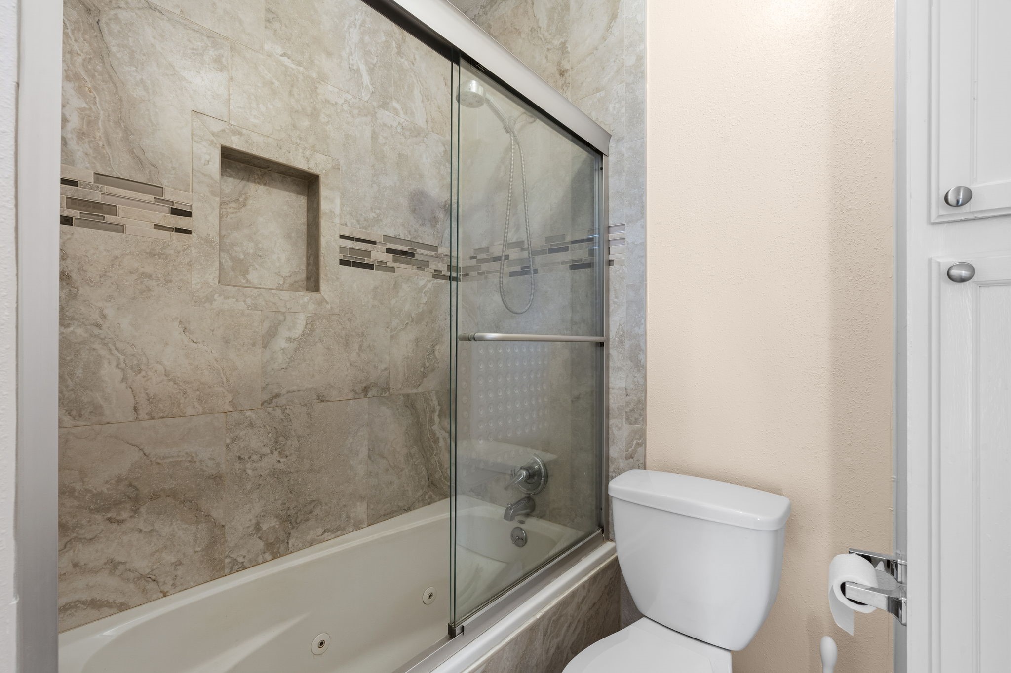2425 Augusta Drive 23 Property Photo 14