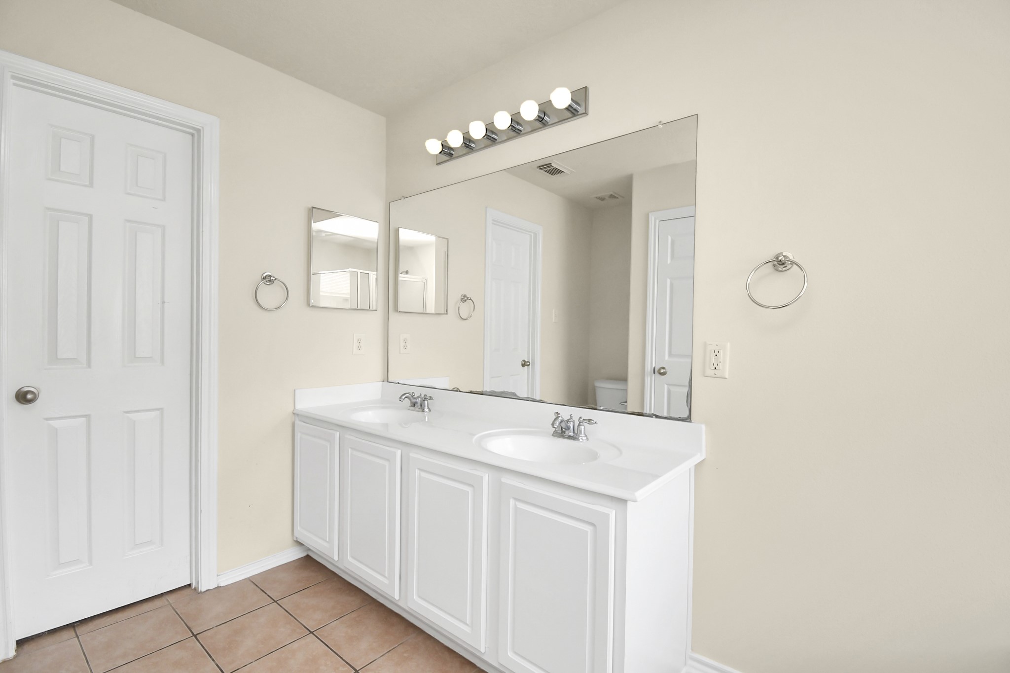 139 Benedict Canyon Loop Property Photo 12