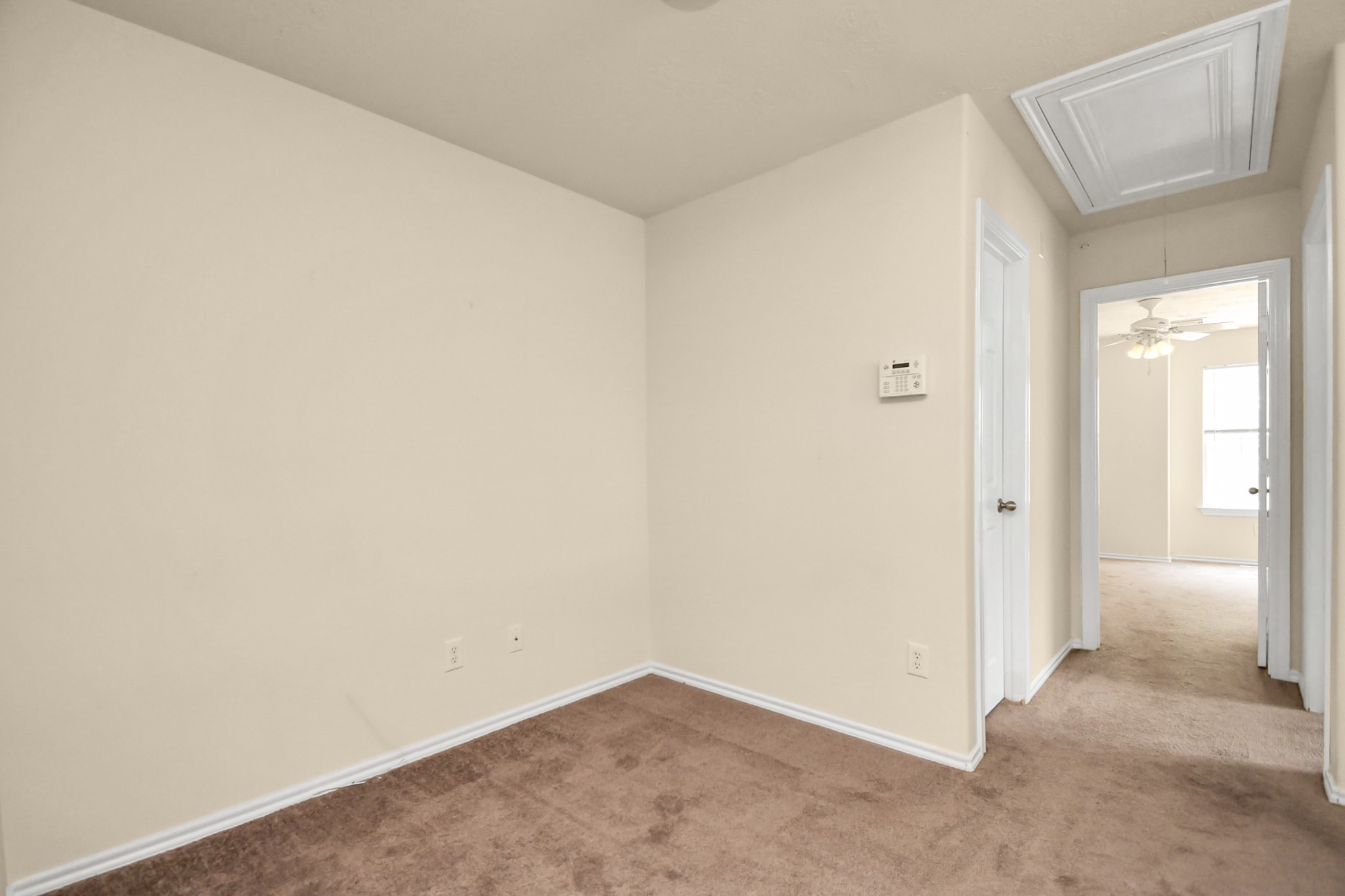139 Benedict Canyon Loop Property Photo 18