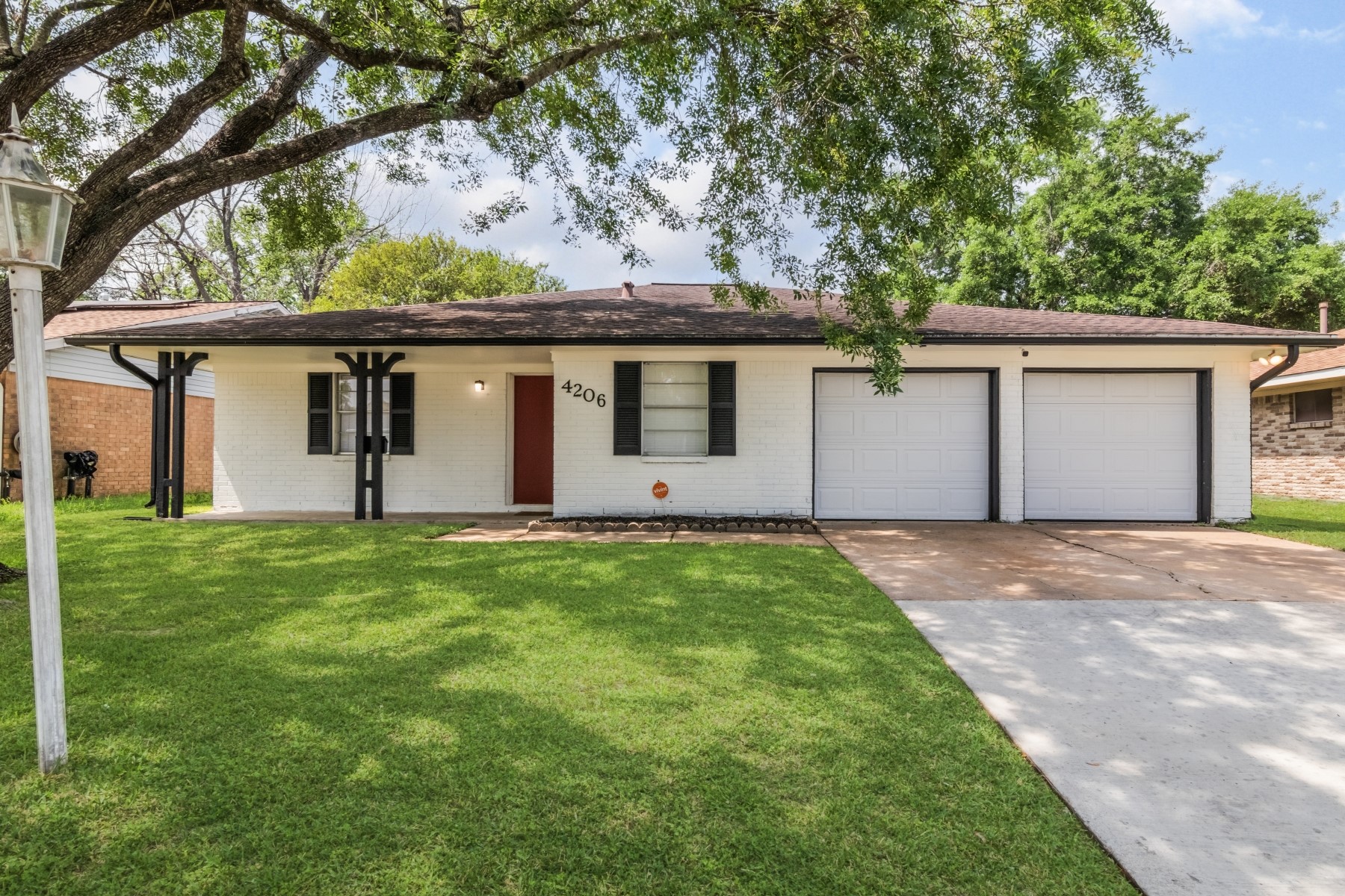 4206 Iris Lane