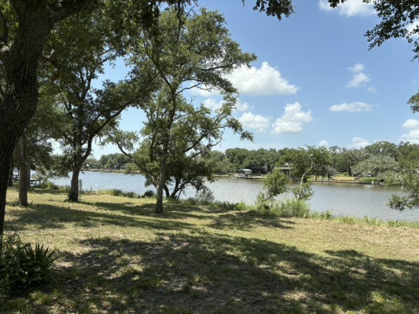 0 Fm 2611 Property Photo 1