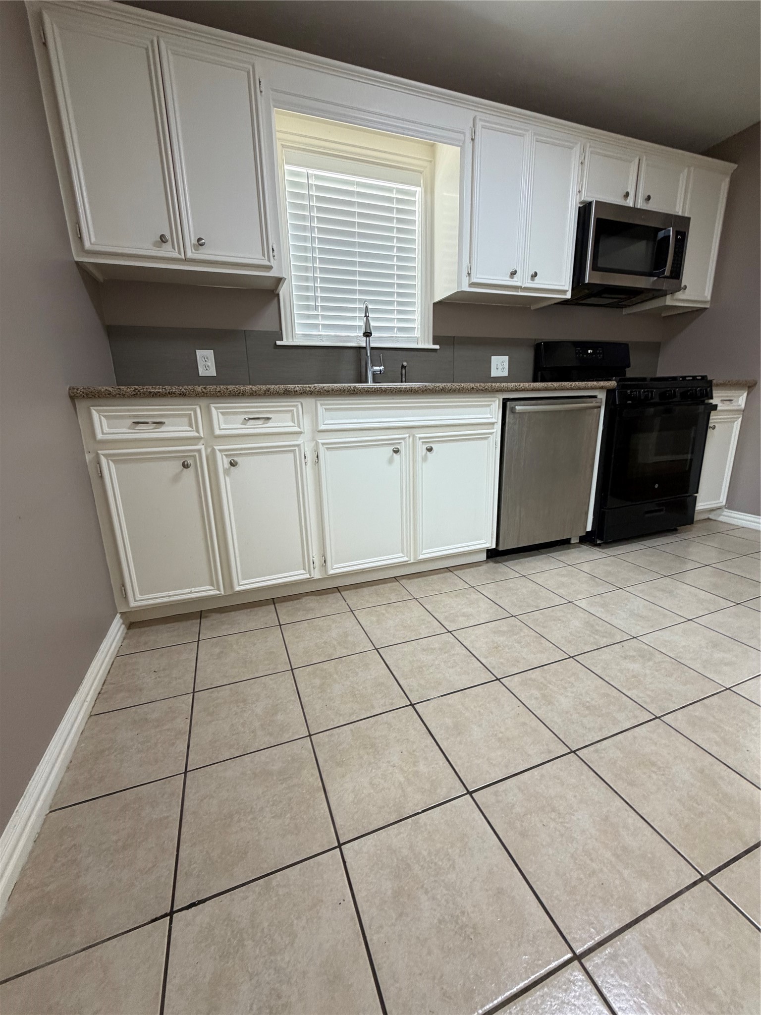 2908 Wentworth Street A Property Photo 6