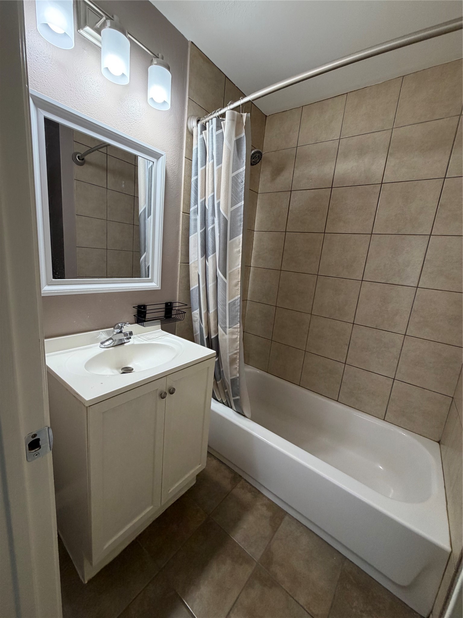 2908 Wentworth Street A Property Photo 13