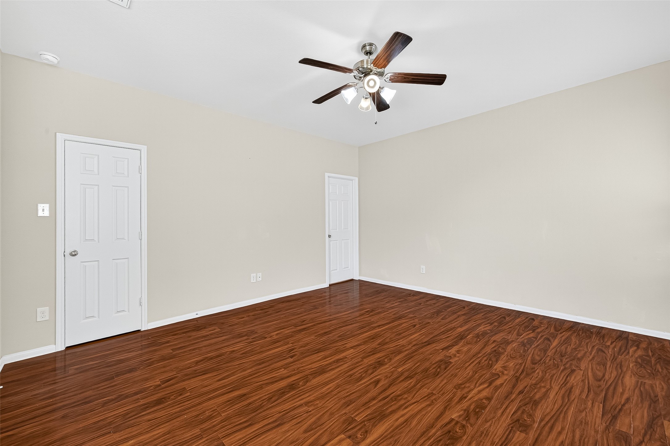 4826 Gingham Check Court Property Photo 20