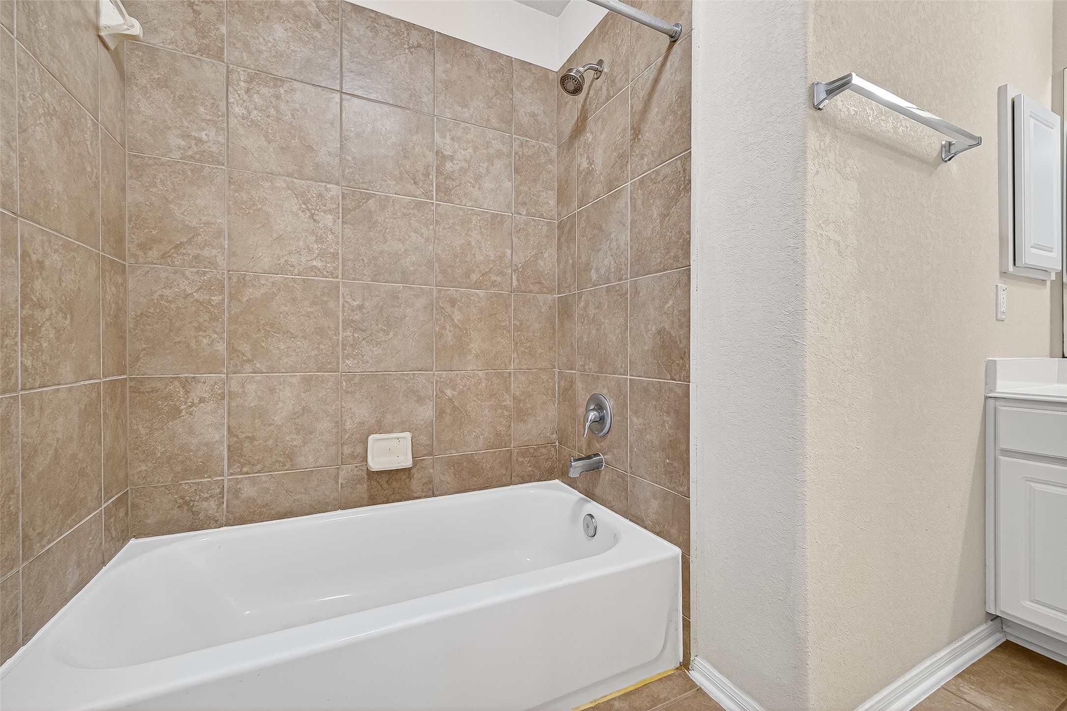 4826 Gingham Check Court Property Photo 24