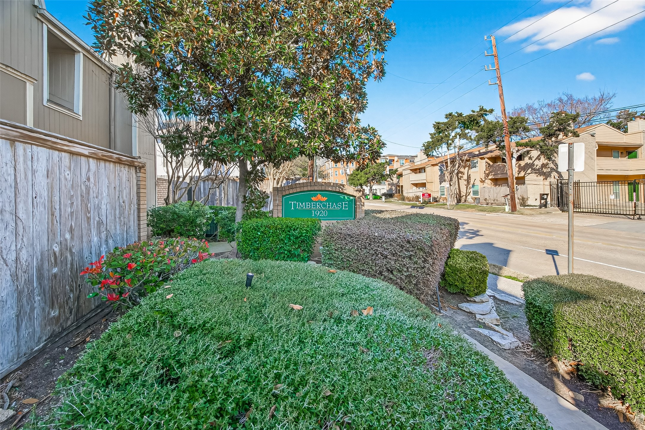 1920 Augusta Drive 7 Property Photo 5
