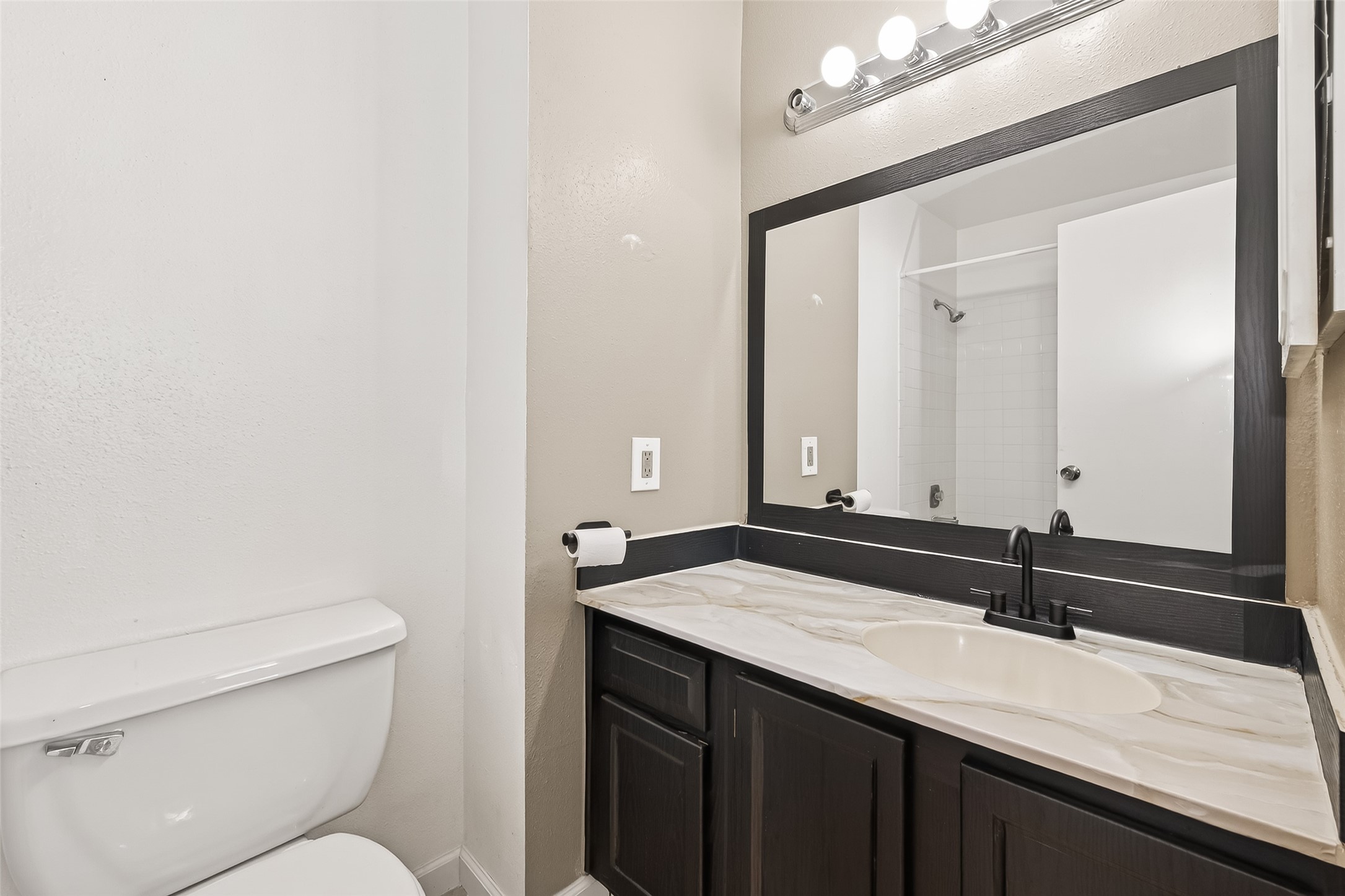1920 Augusta Drive 7 Property Photo 17