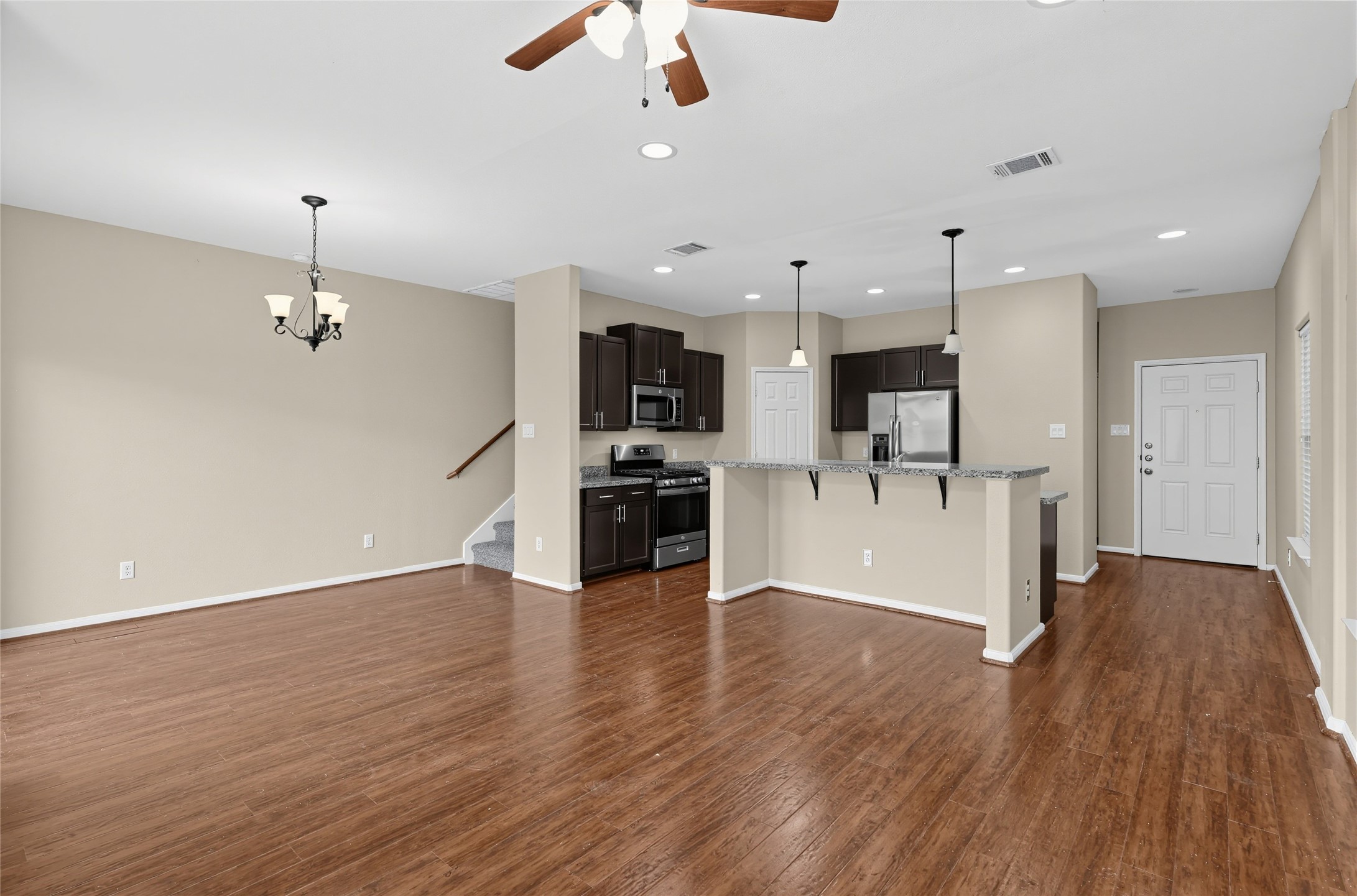 17132 Wilthorne Gardens Court Property Photo 5