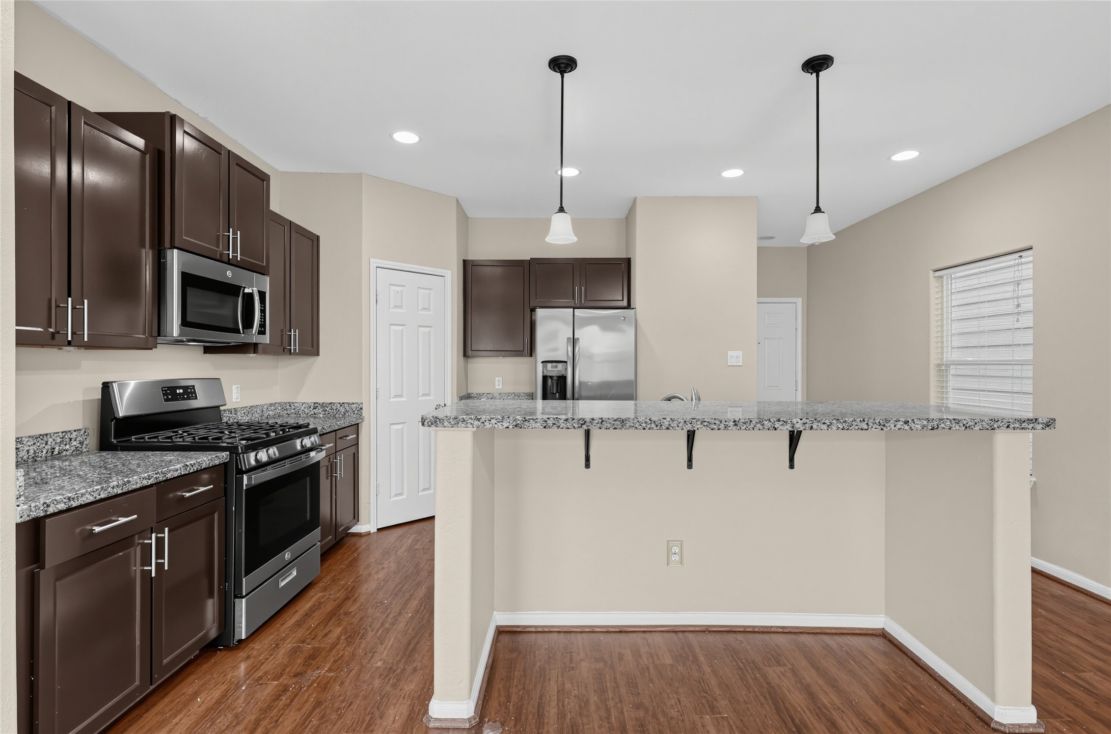 17132 Wilthorne Gardens Court Property Photo 10
