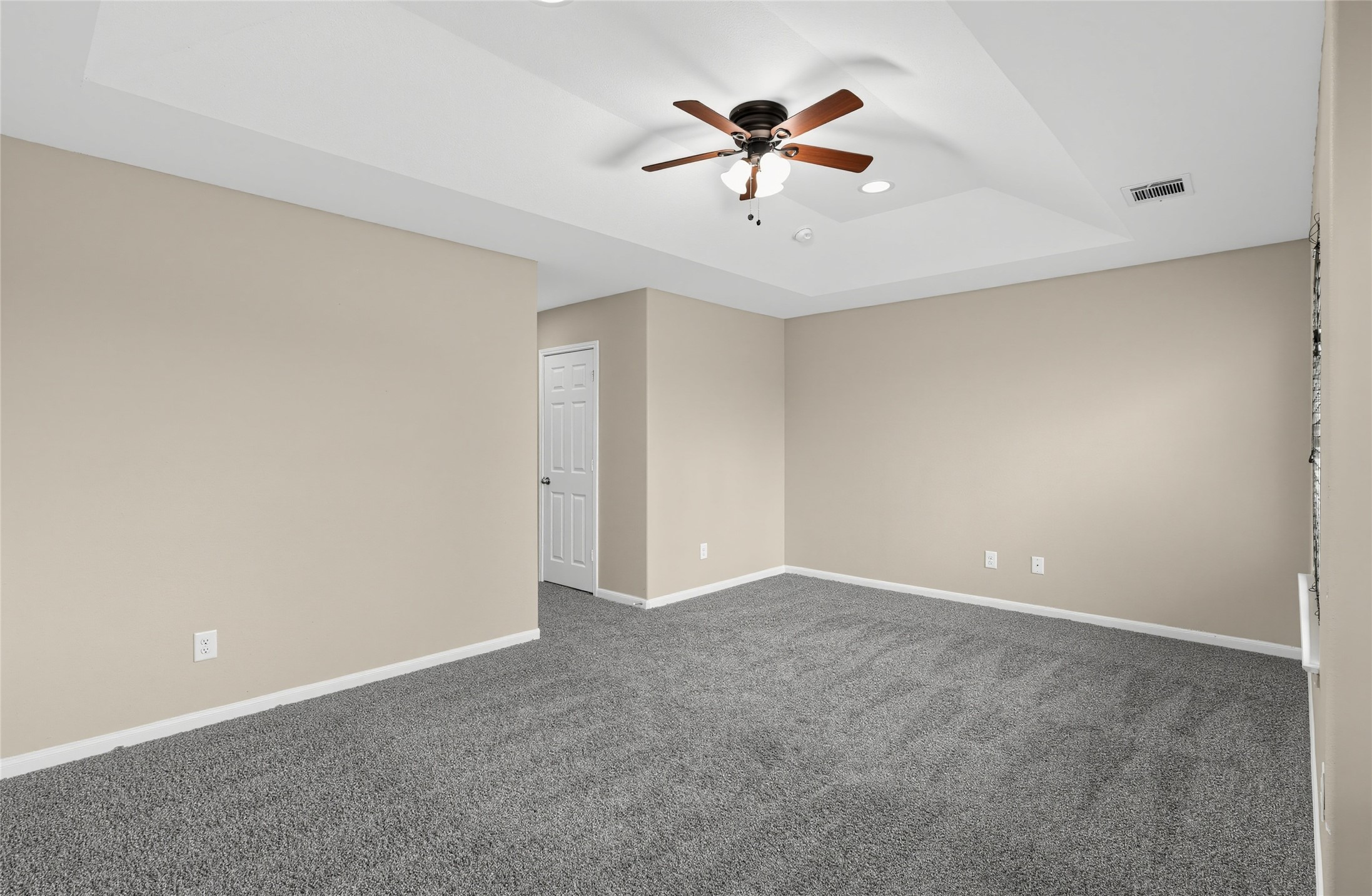 17132 Wilthorne Gardens Court Property Photo 13