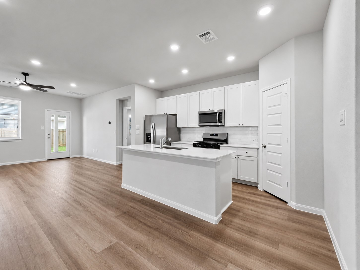 2328 Pipefish Drive Property Photo 5