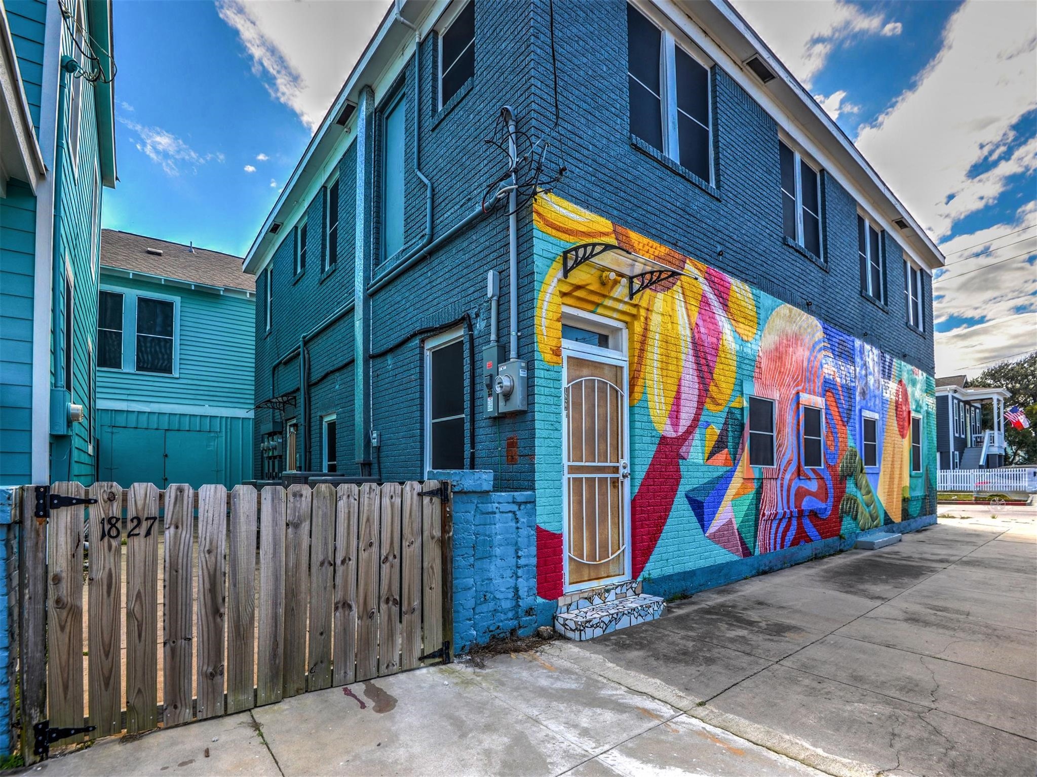 1827 Avenue O 2 Property Photo 3