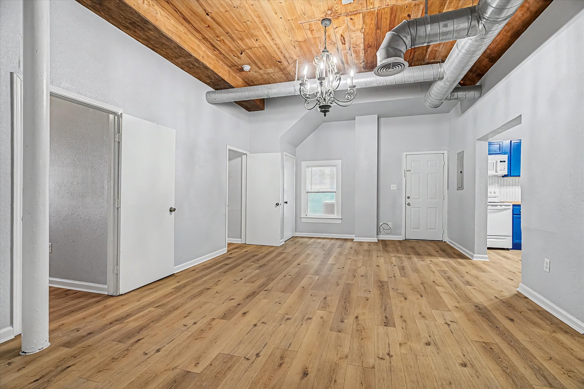 1827 Avenue O 2 Property Photo 4