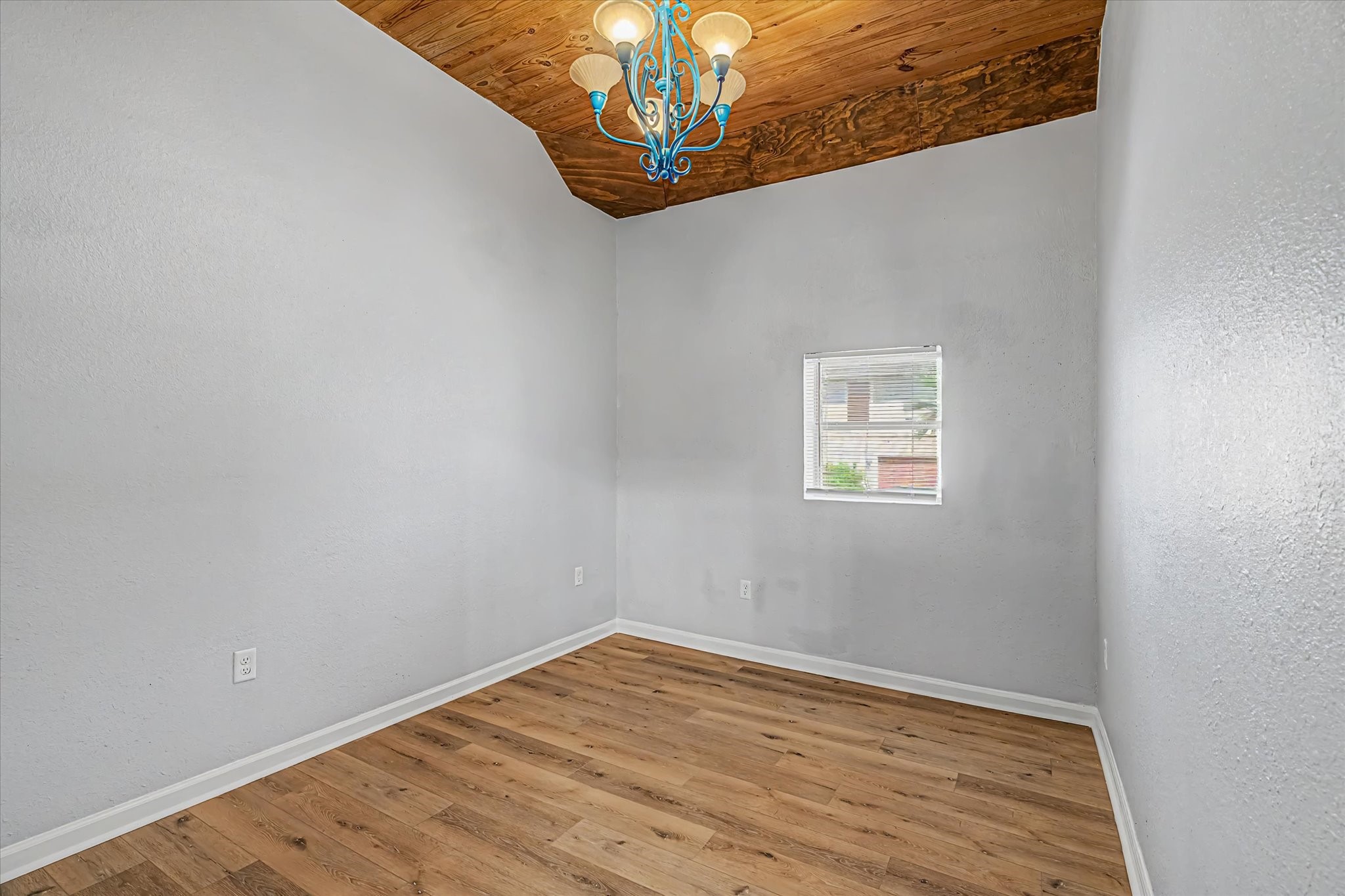 1827 Avenue O 2 Property Photo 12