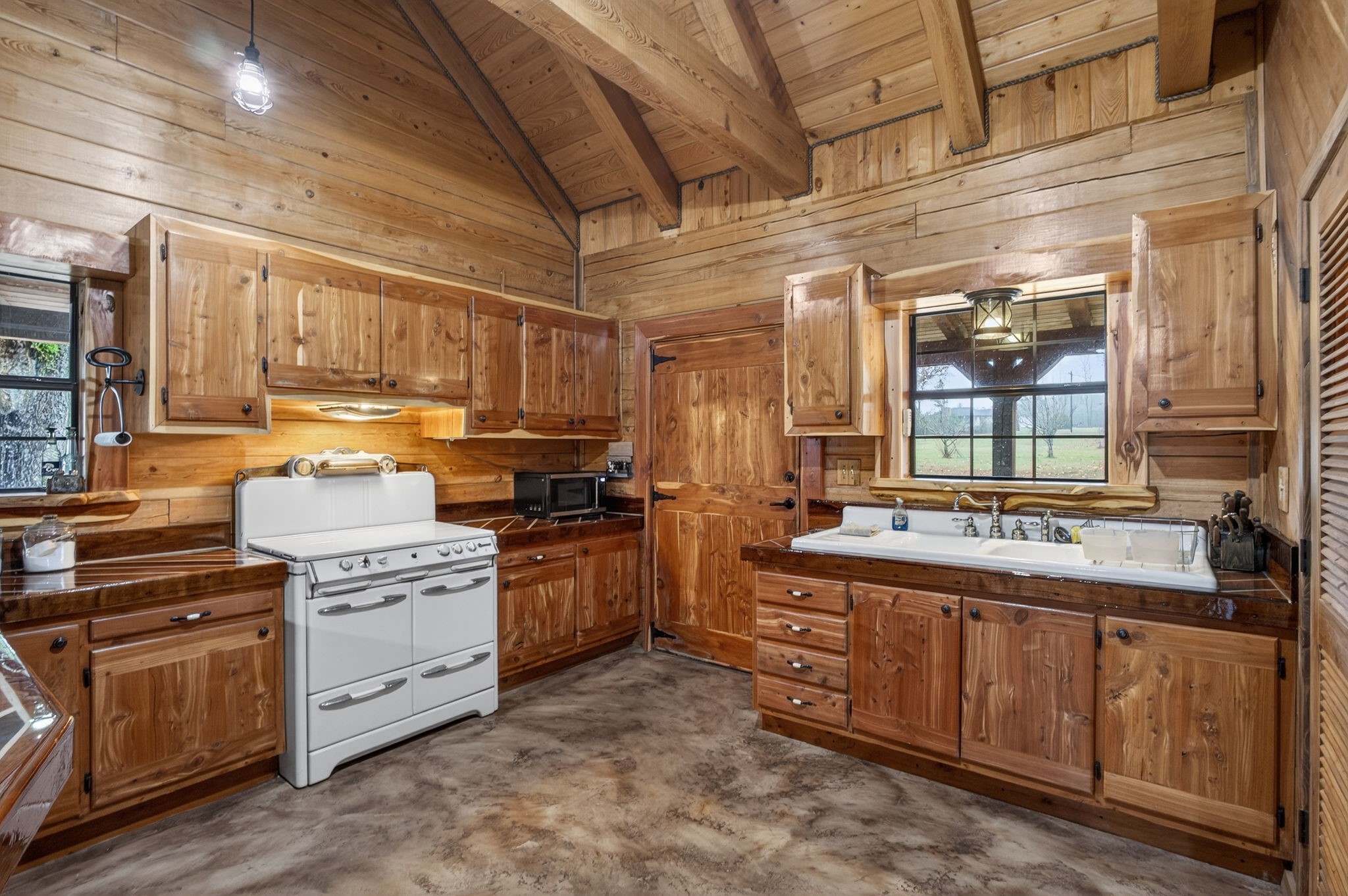 3723 E Fm 256 E Property Photo 10