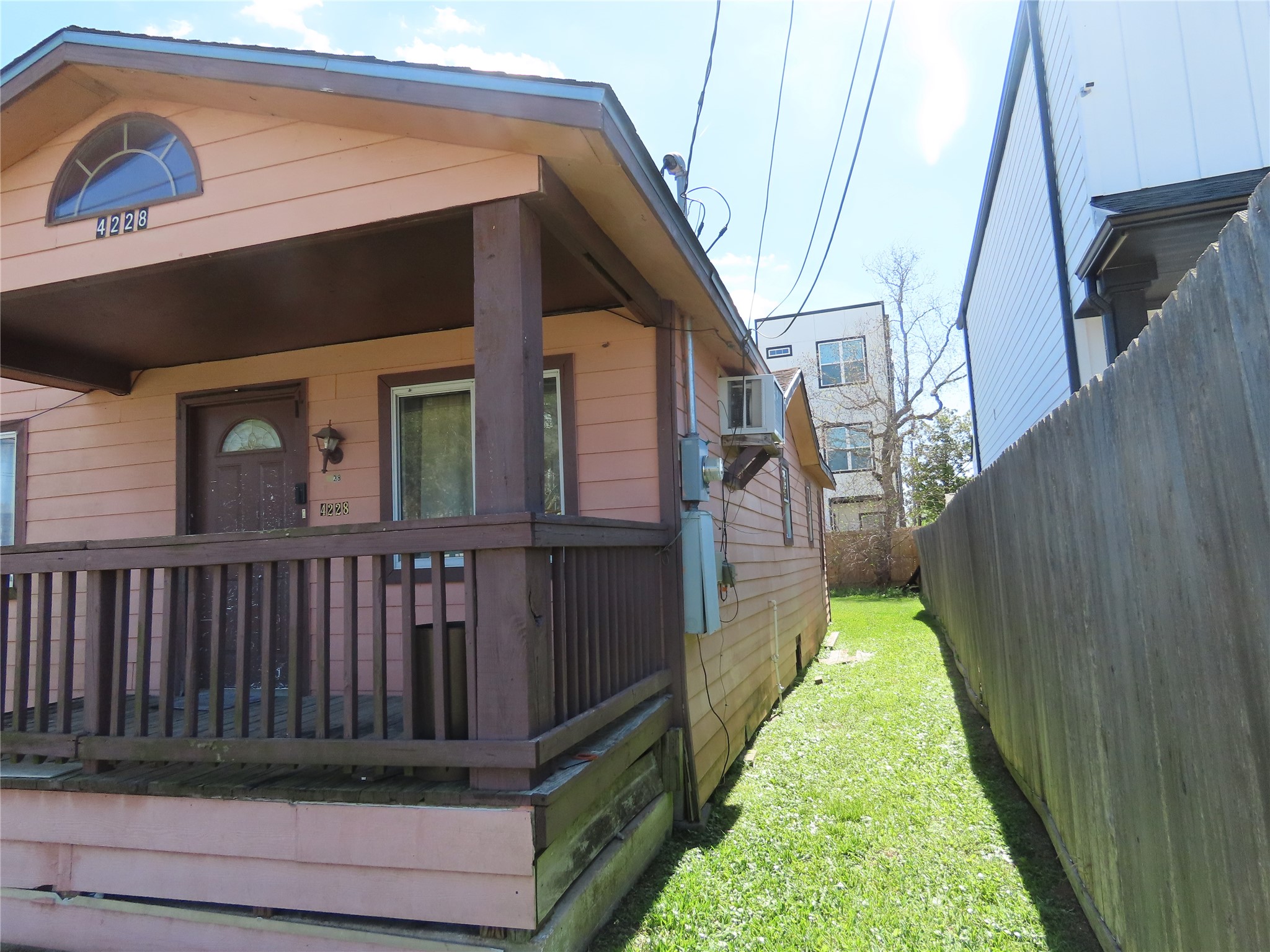 4228 Sterling Street Property Photo 3