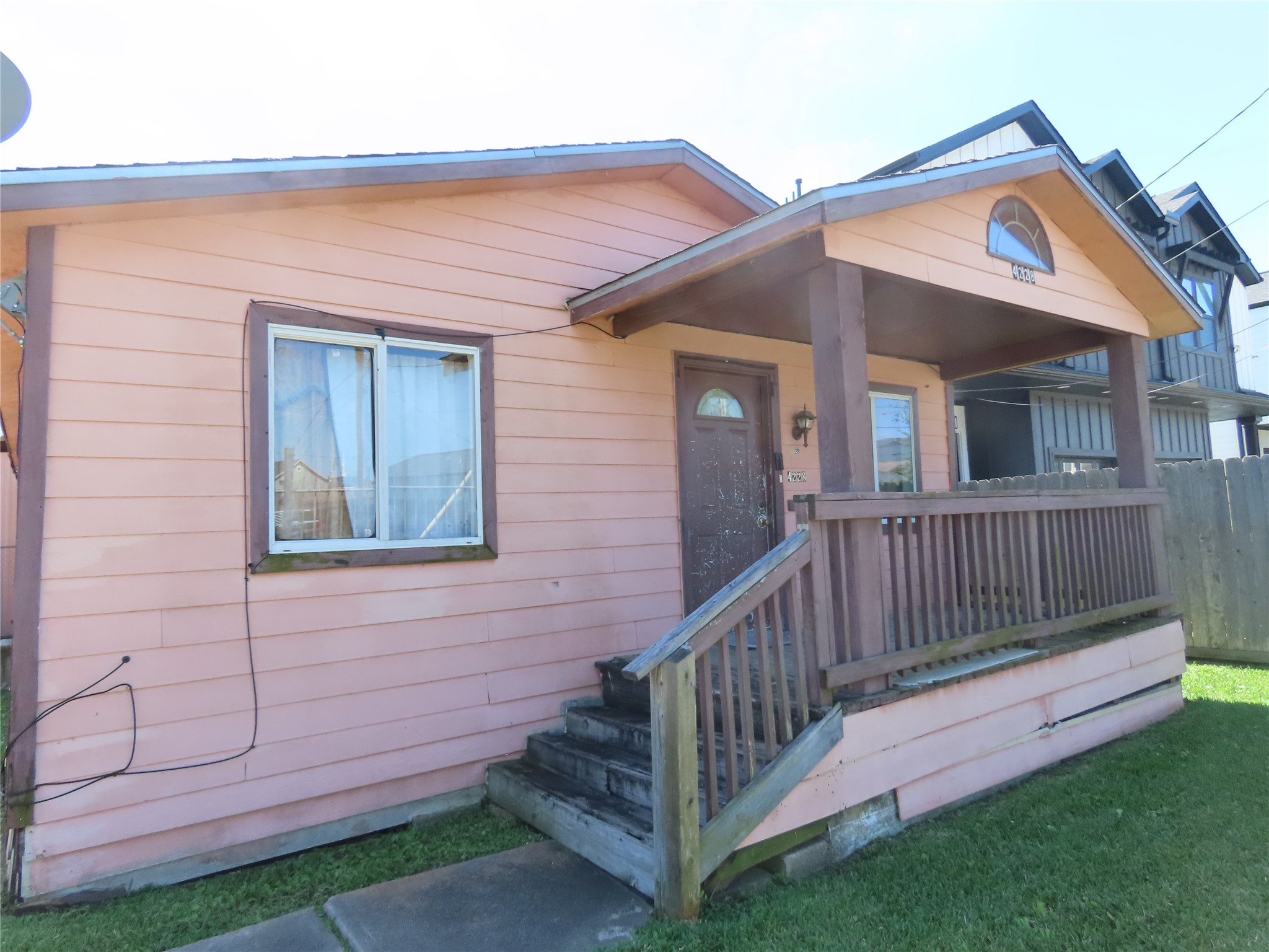 4228 Sterling Street Property Photo 5