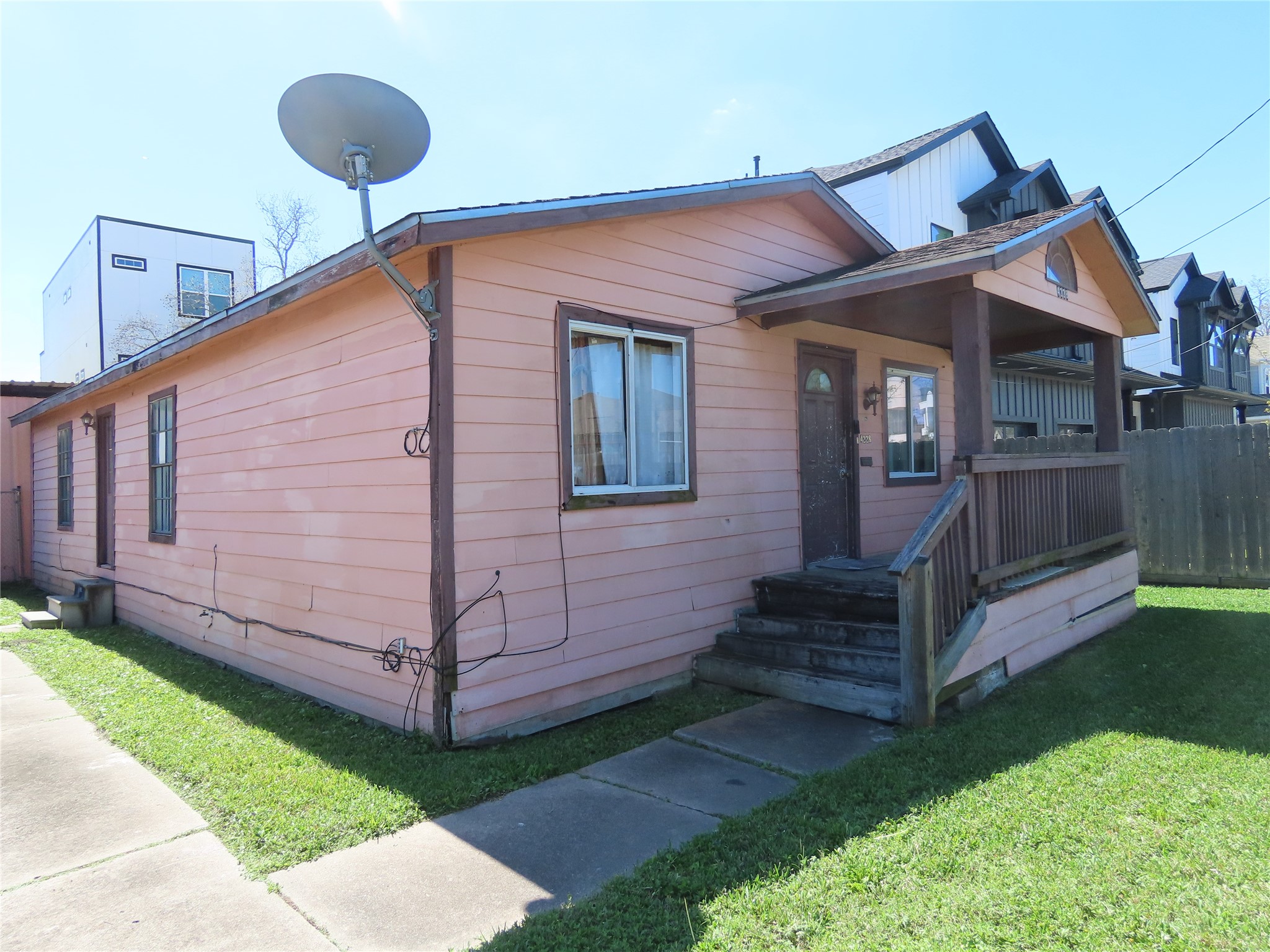 4228 Sterling Street Property Photo 6