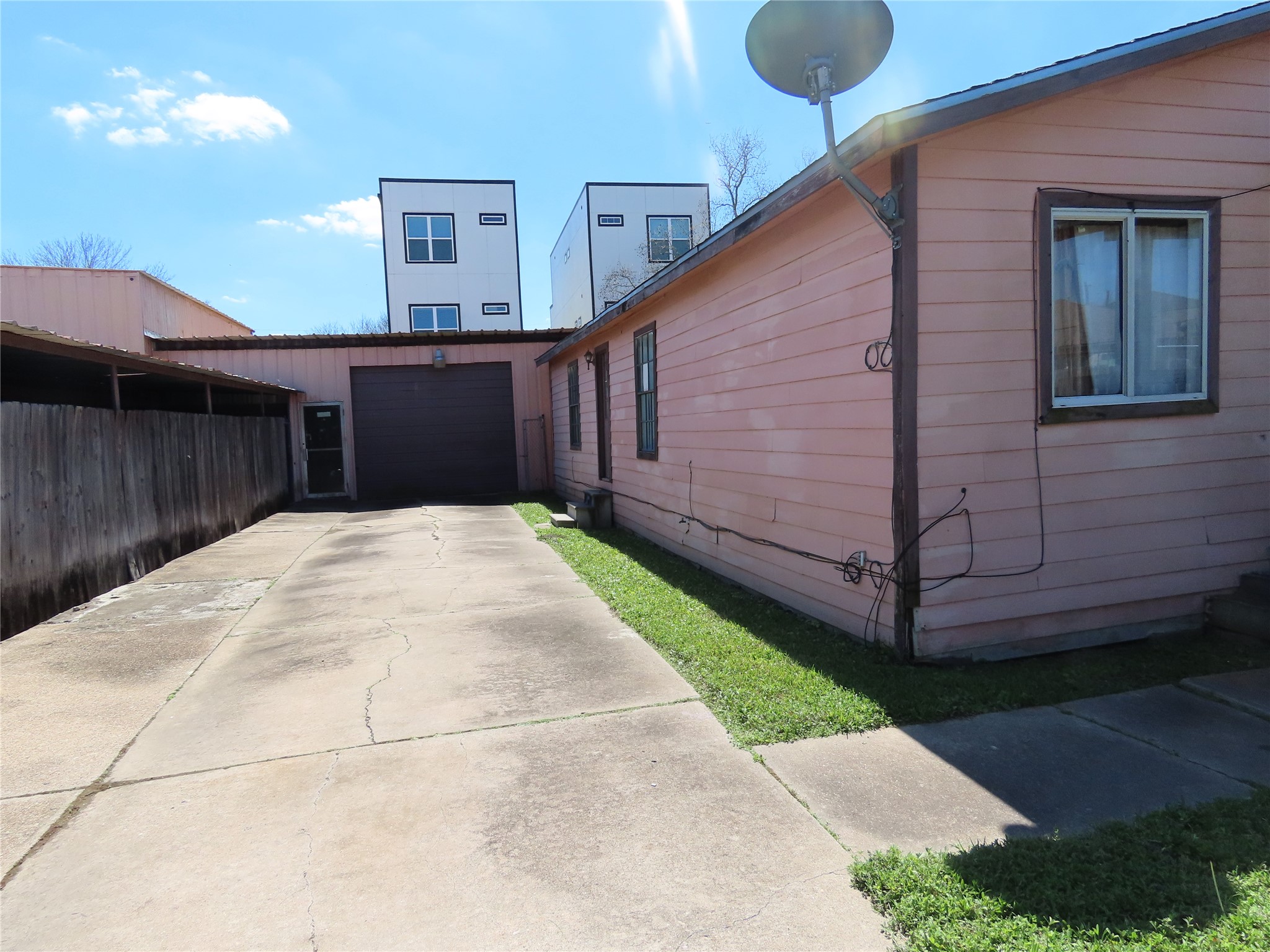 4228 Sterling Street Property Photo 7