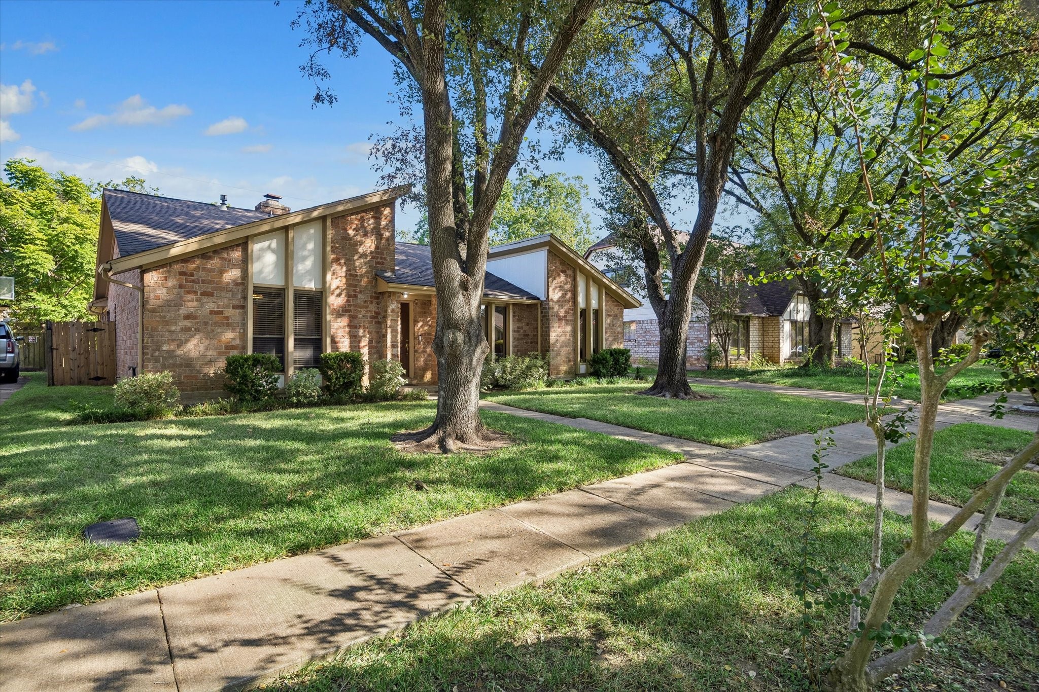 2739 Field Line Drive Property Photo 1