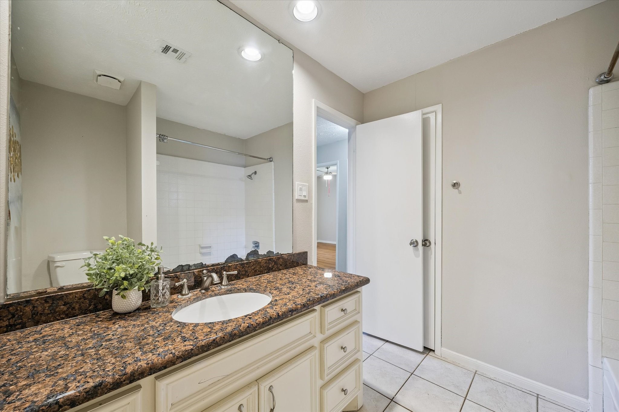 2739 Field Line Drive Property Photo 41