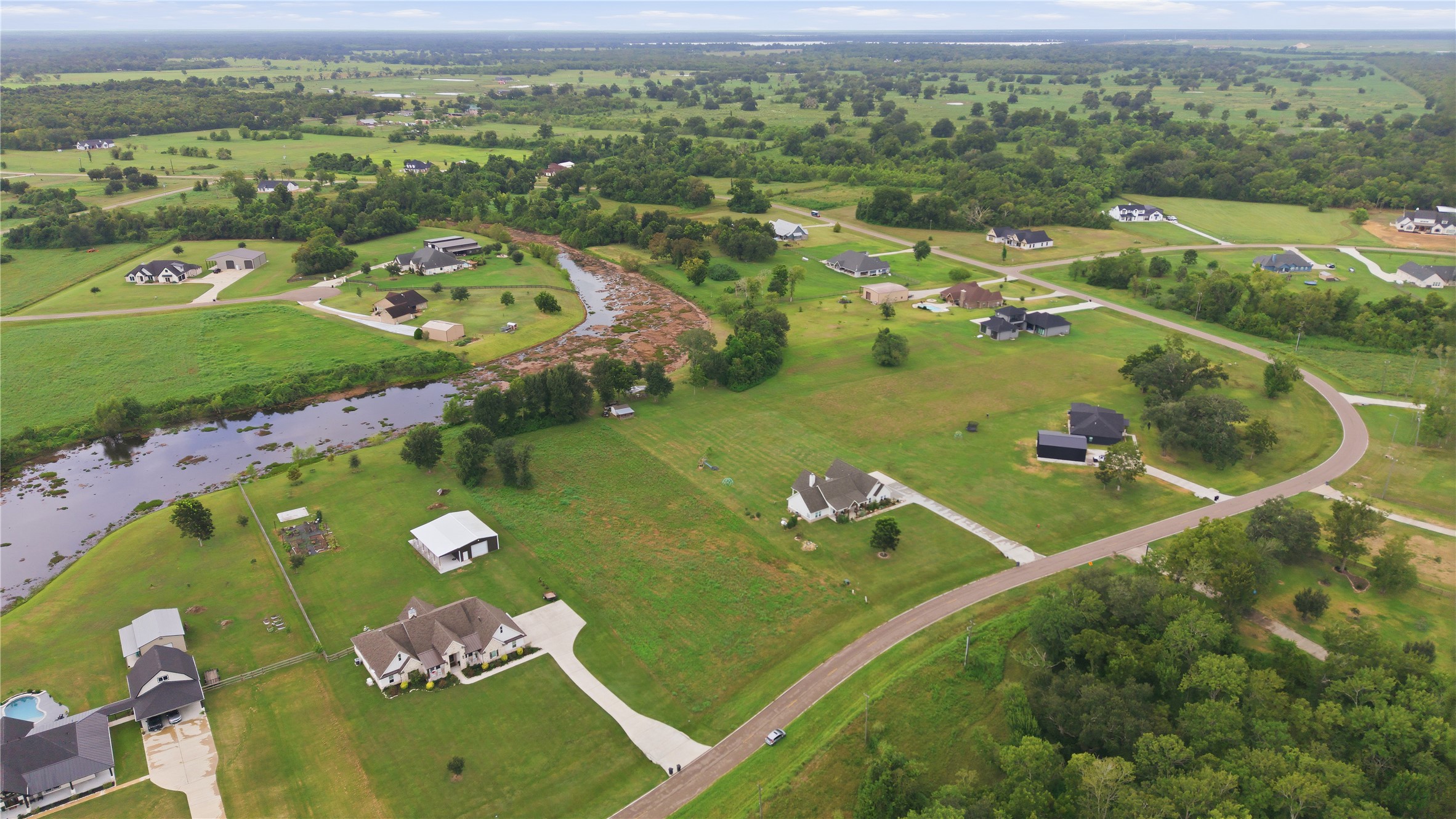 22411 Pittman Drive Property Photo 3