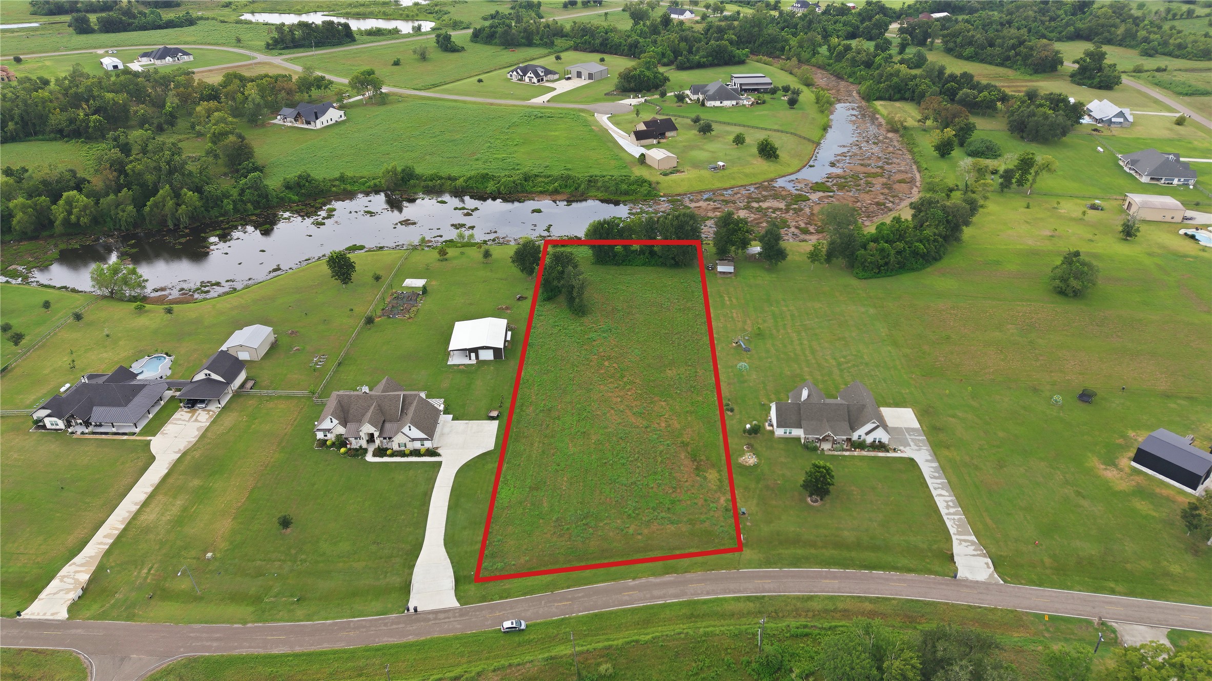 22411 Pittman Drive Property Photo 4