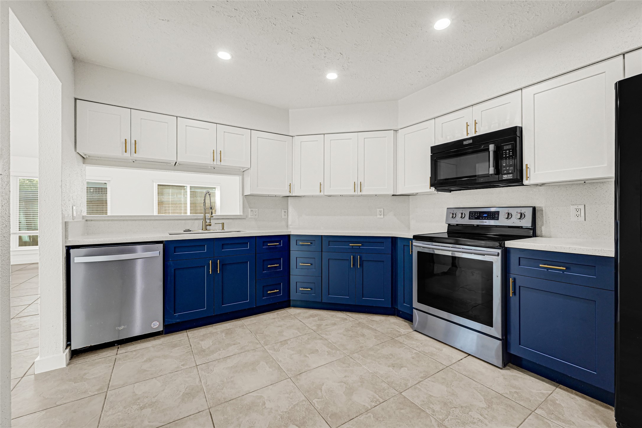 2239 Pilgrims Point Drive Property Photo 5