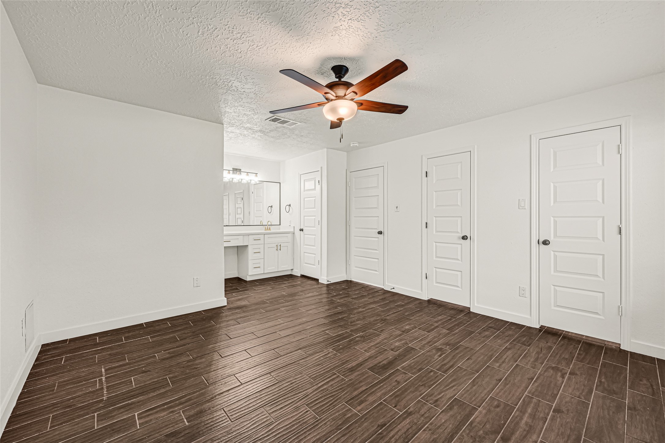 2239 Pilgrims Point Drive Property Photo 15