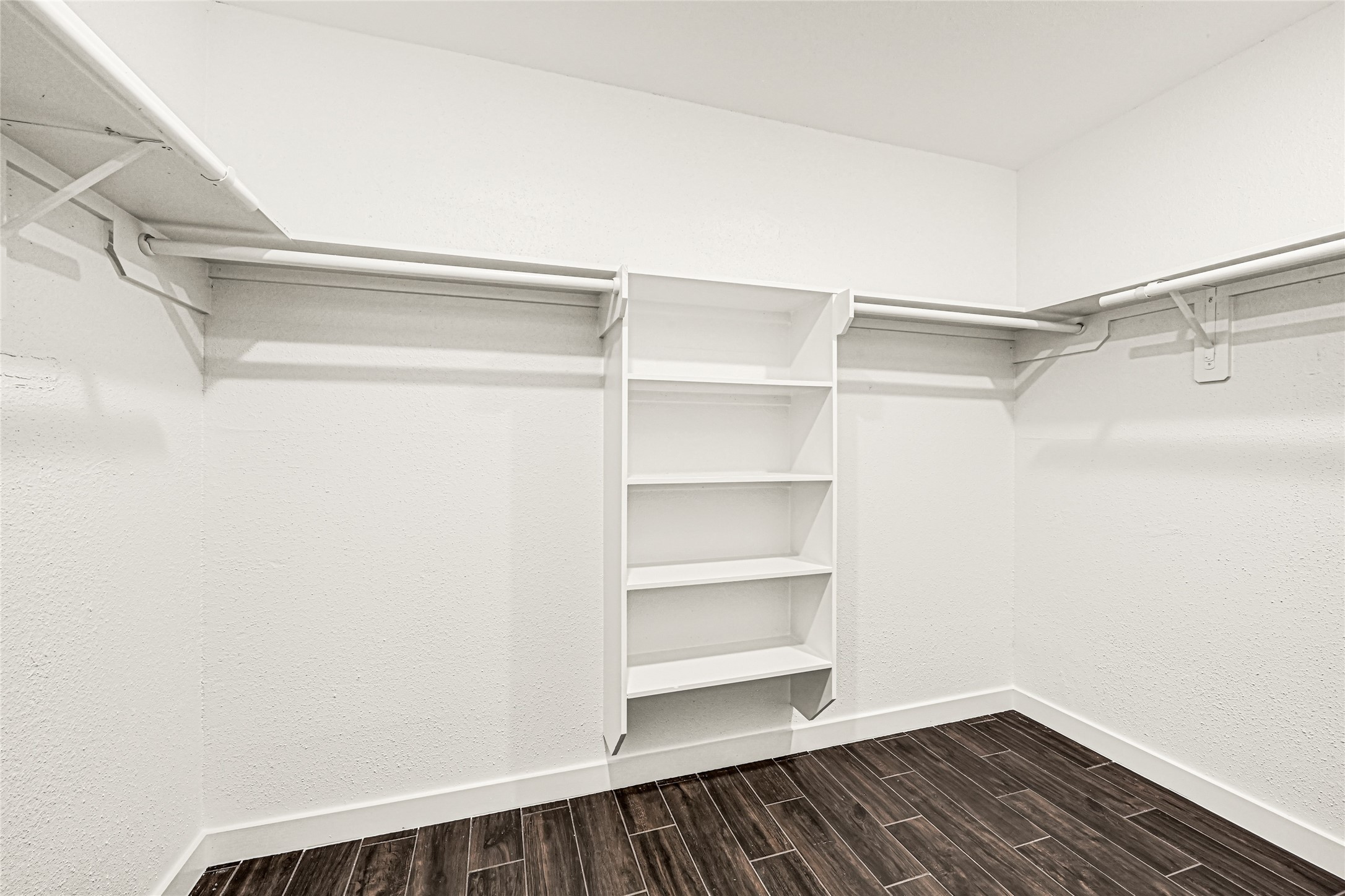 2239 Pilgrims Point Drive Property Photo 16