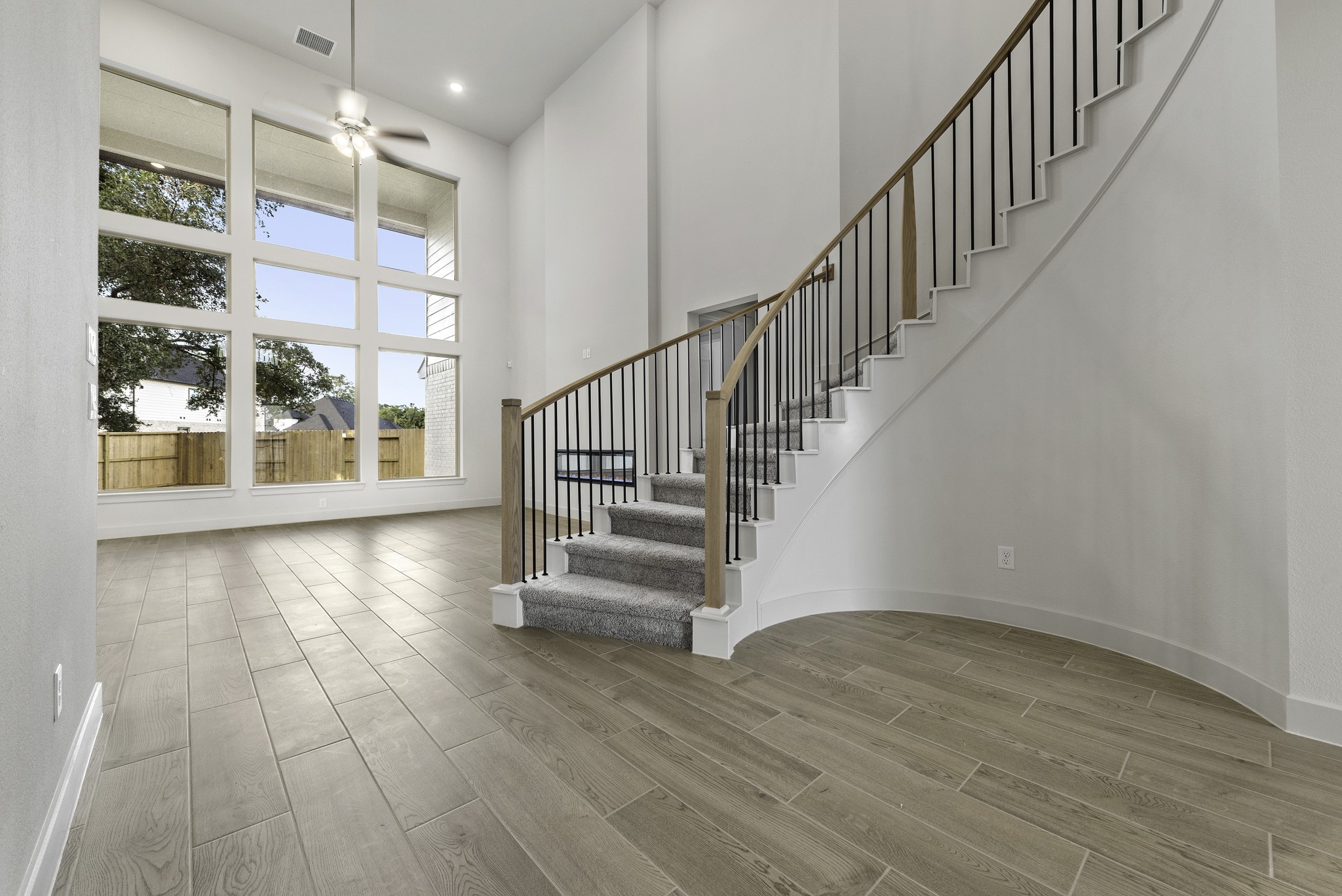 10919 Palmwood Drive Property Photo 4