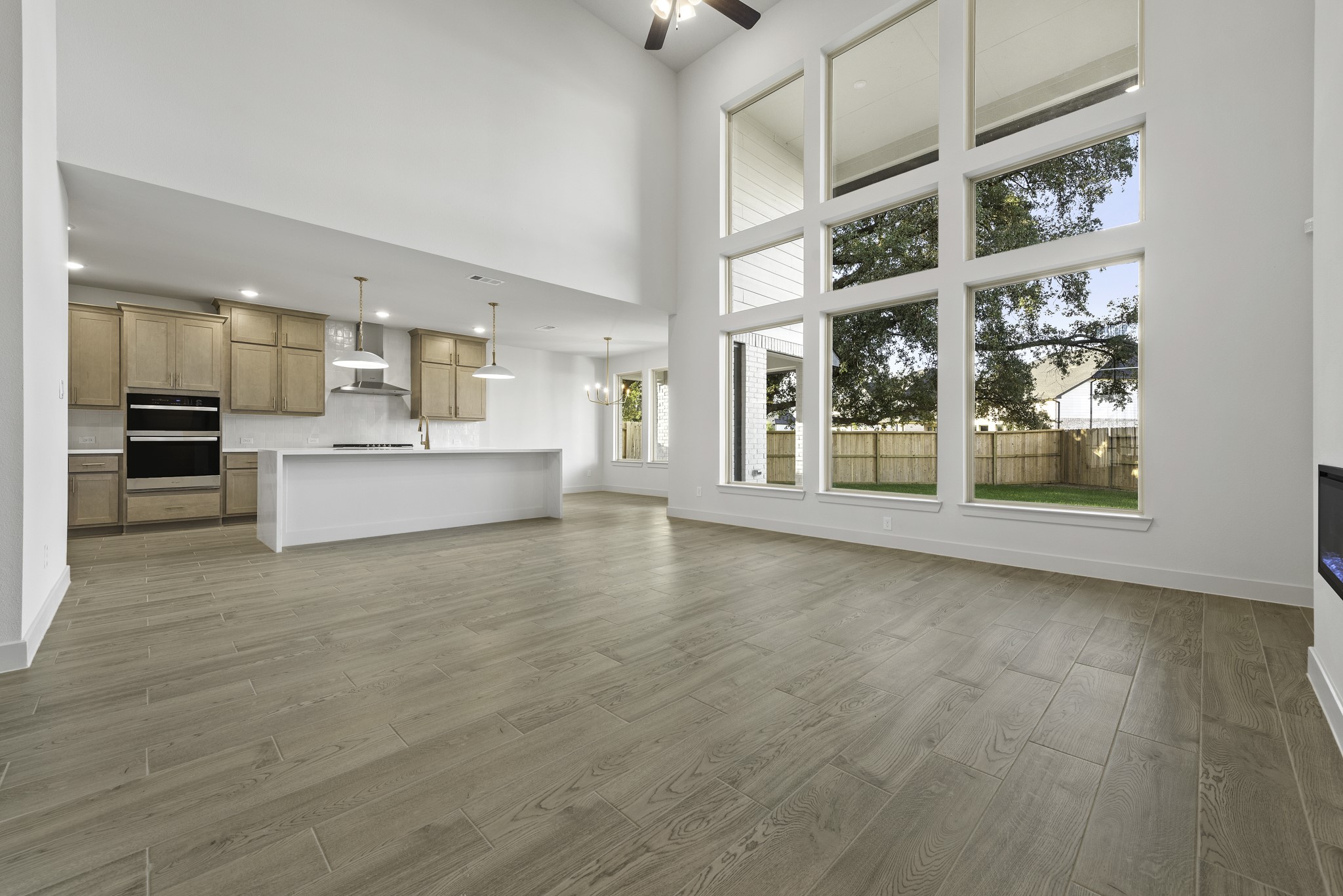 10919 Palmwood Drive Property Photo 6