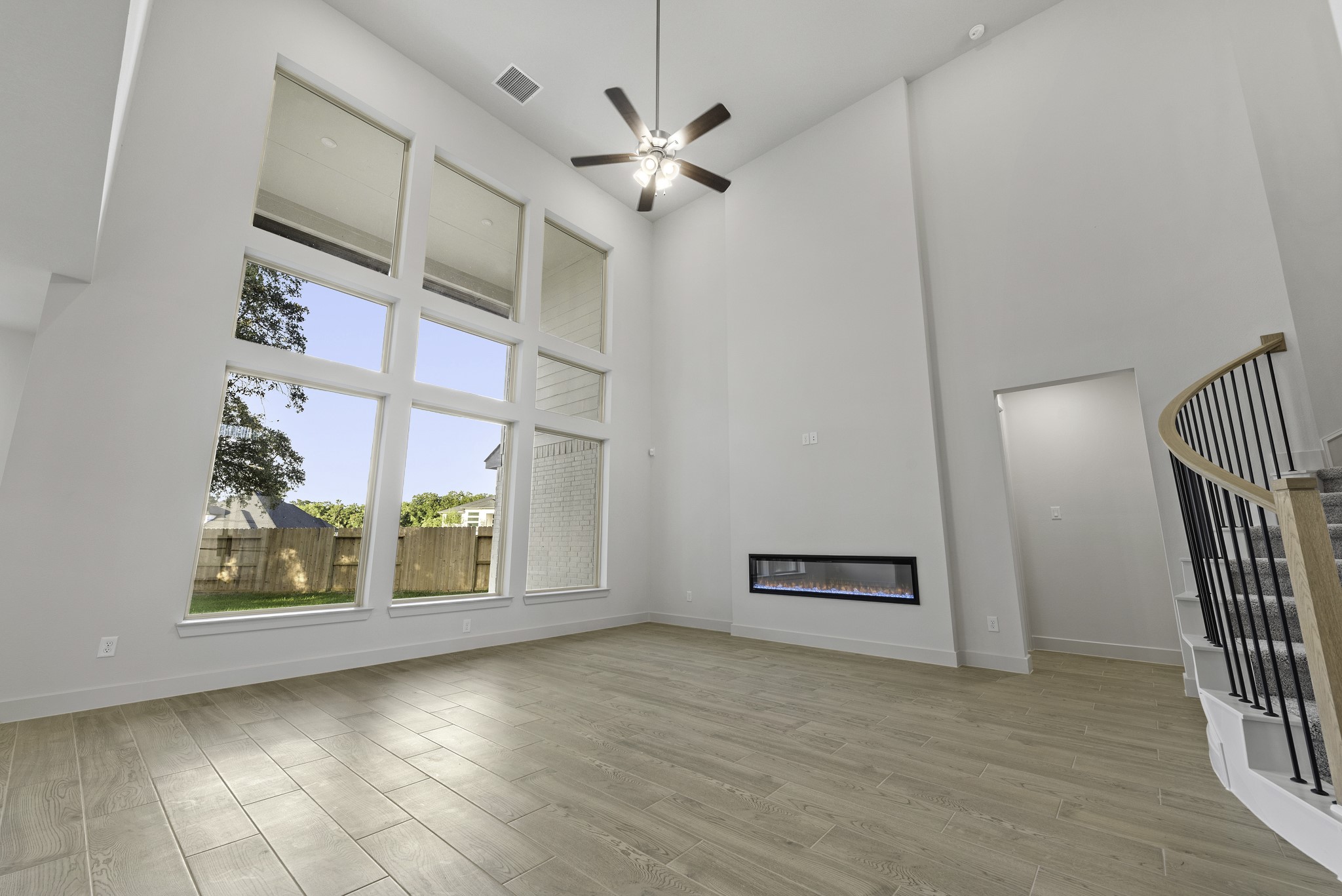 10919 Palmwood Drive Property Photo 7