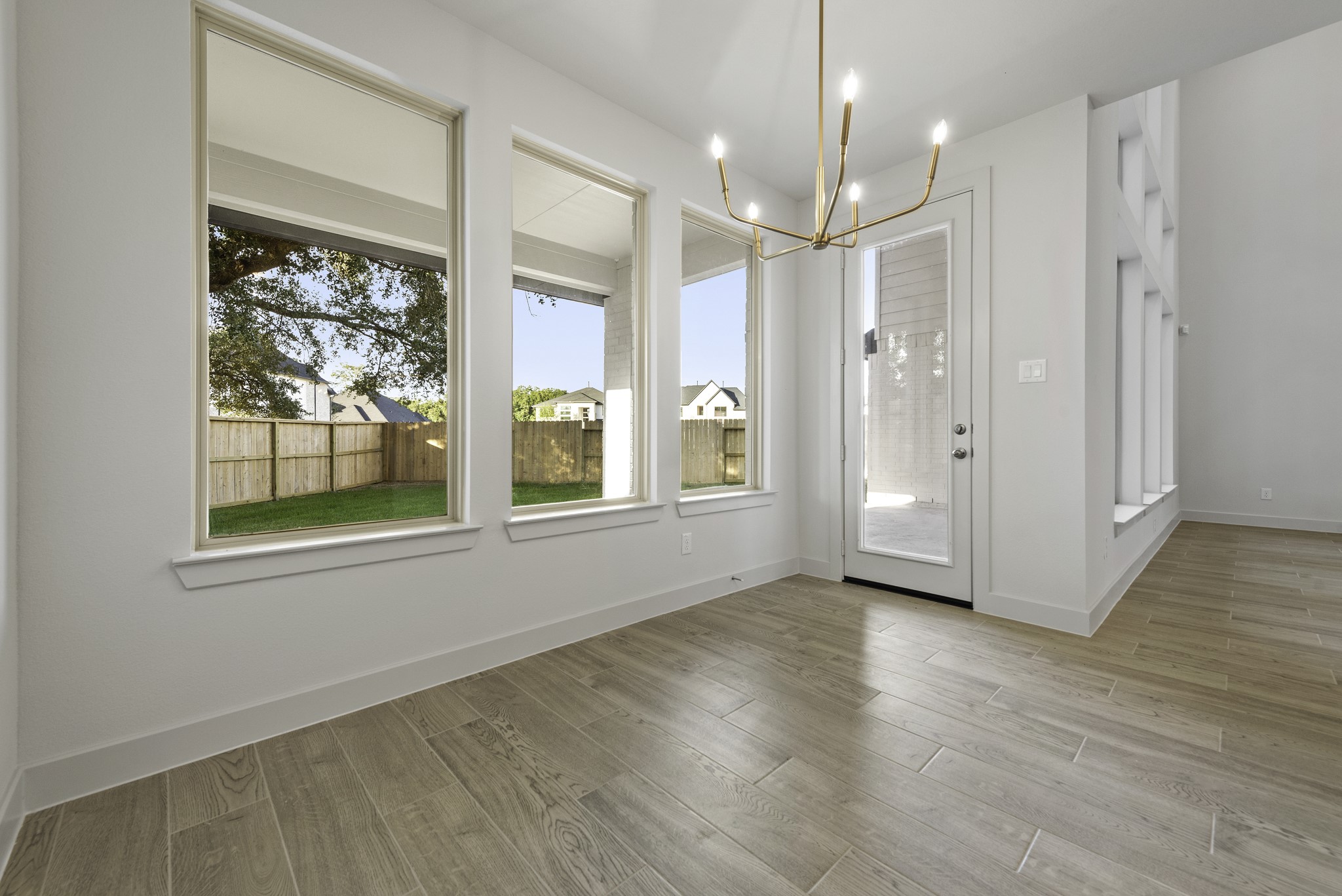 10919 Palmwood Drive Property Photo 12