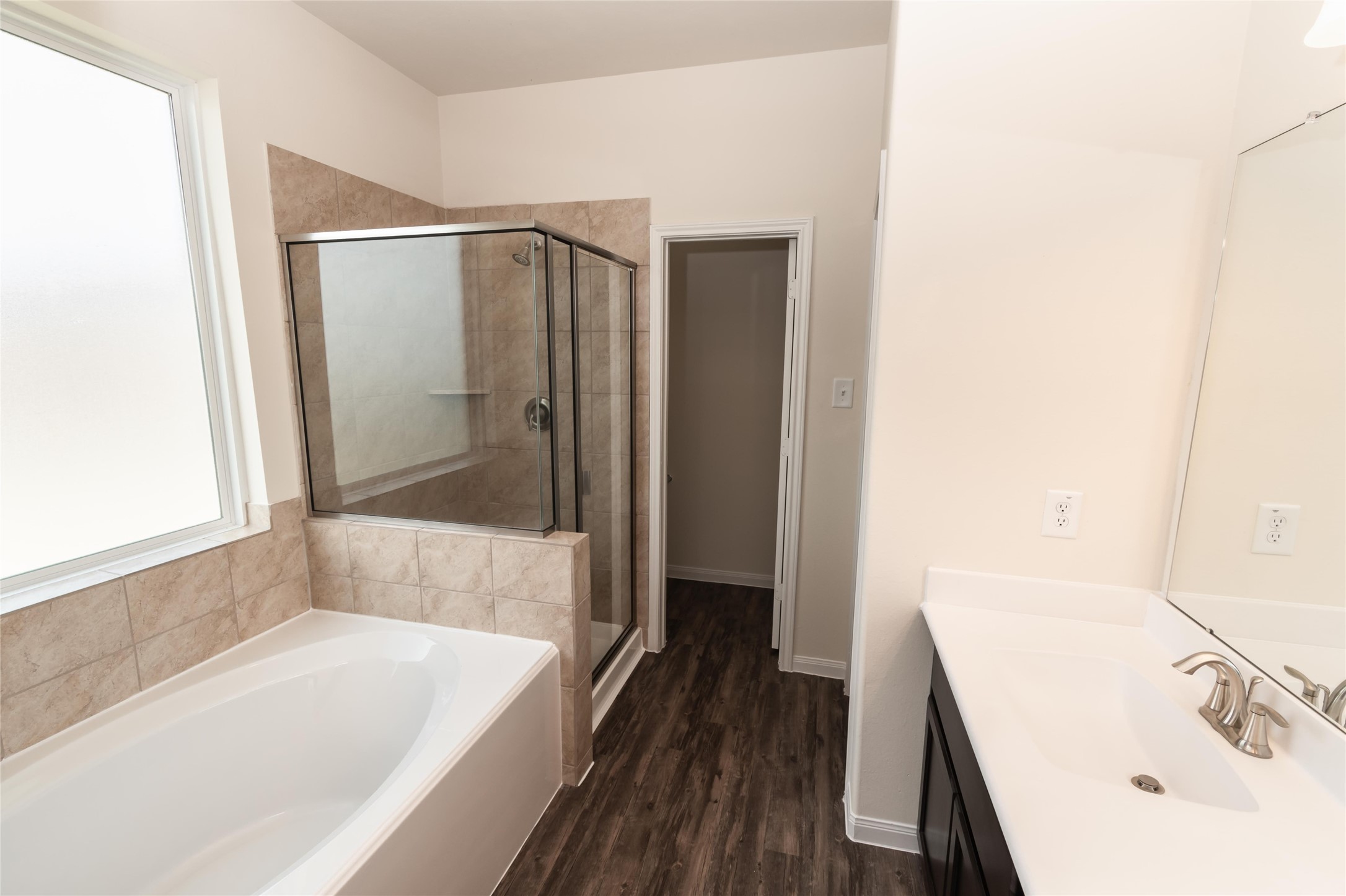 29607 Clover Shore Drive Property Photo 9