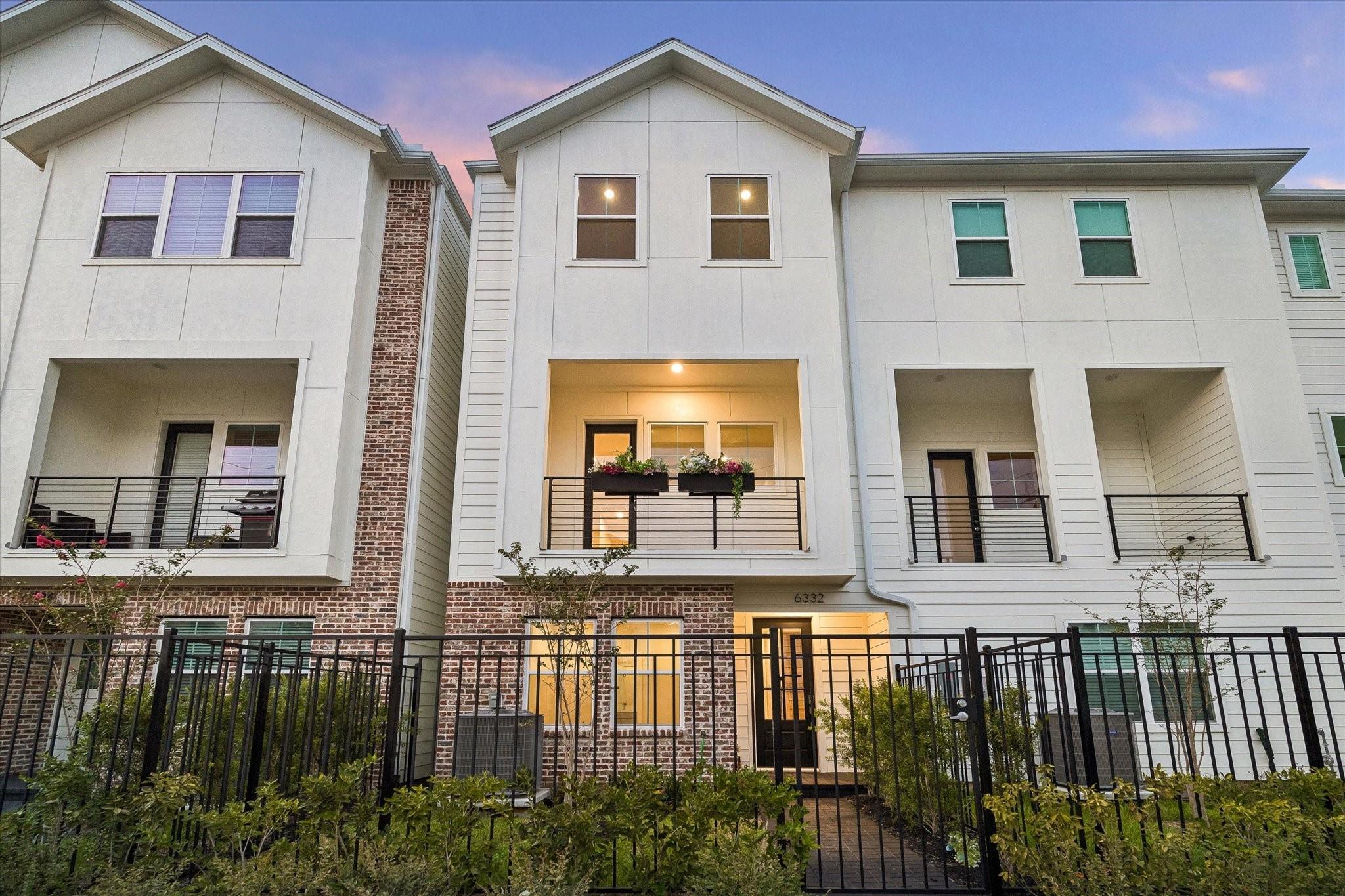 6332 Paddington Bend Drive, Houston Tx 77008 Property Photo 1