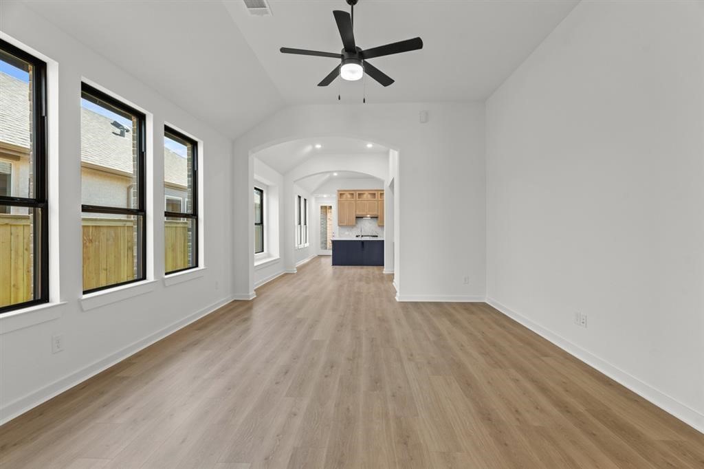 21211 Electric Light Trail Property Photo 4