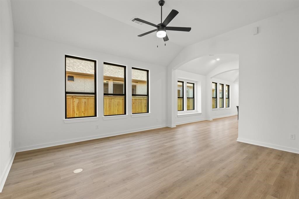 21211 Electric Light Trail Property Photo 6