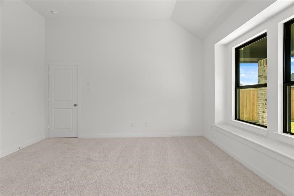 21211 Electric Light Trail Property Photo 8
