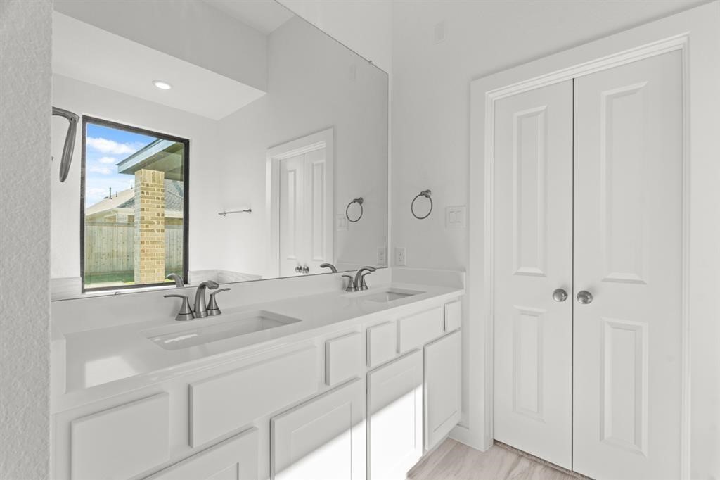 21211 Electric Light Trail Property Photo 10