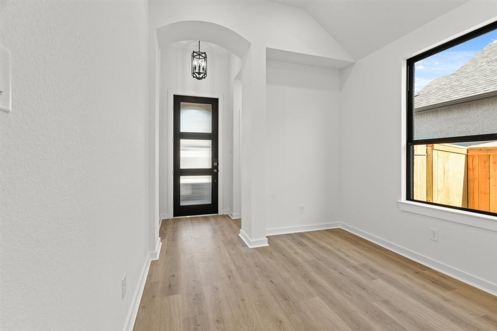 21211 Electric Light Trail Property Photo 12