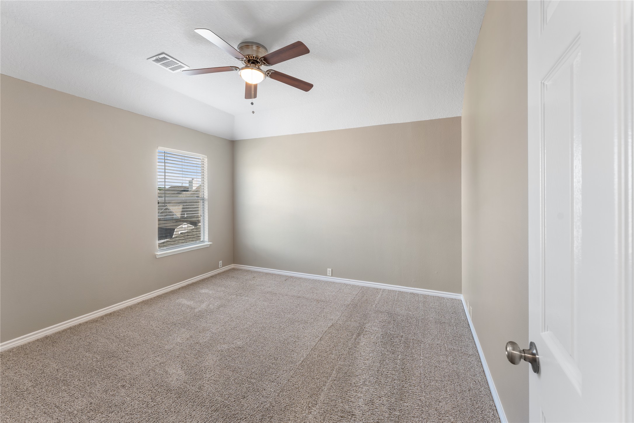 11018 Redhaven Court Property Photo 5