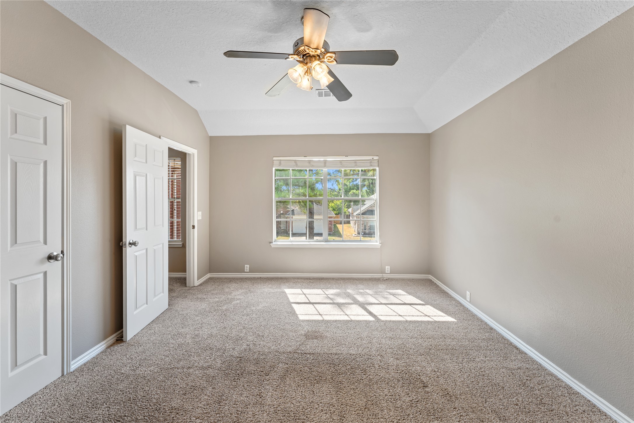 11018 Redhaven Court Property Photo 10