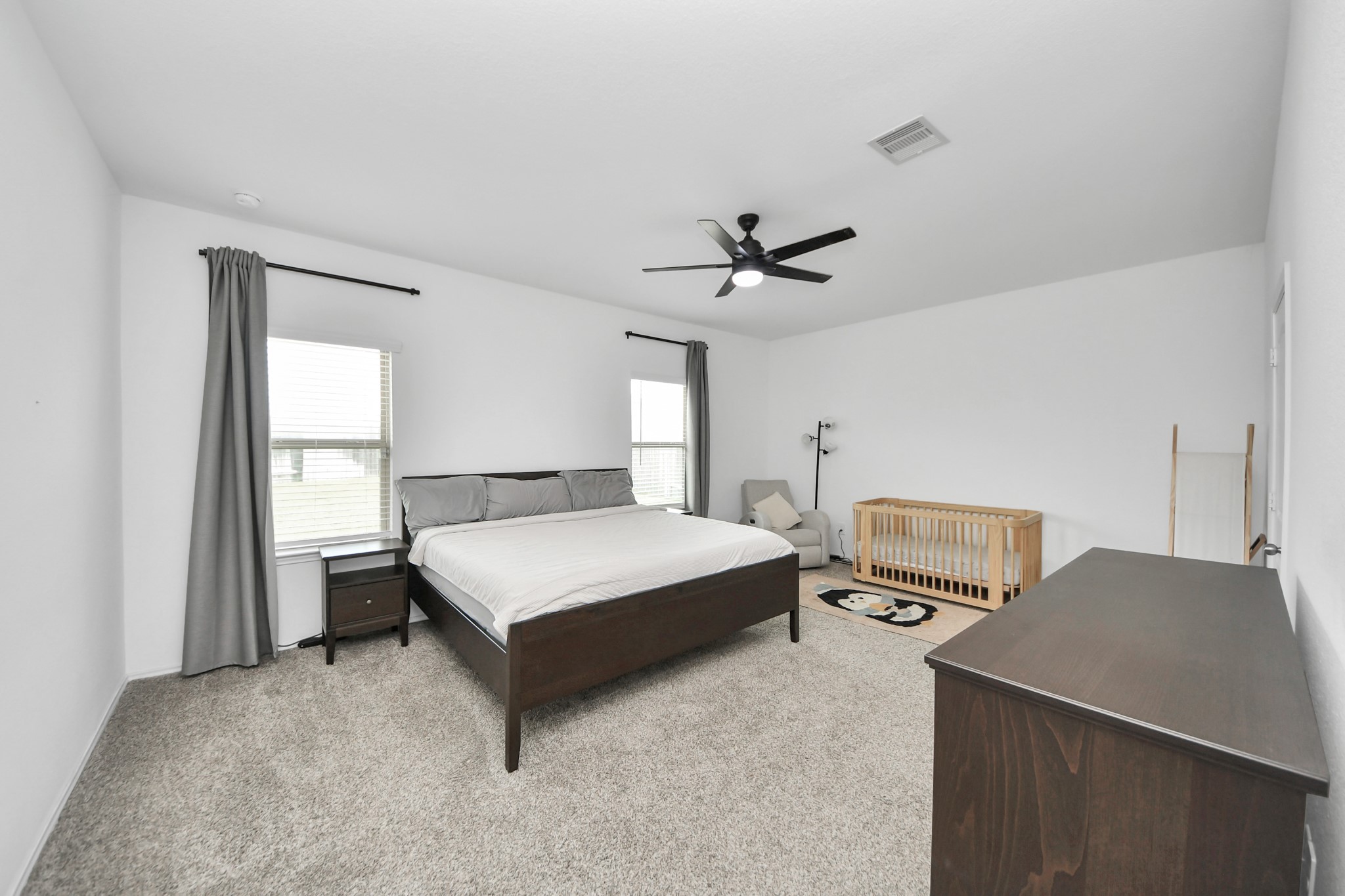 5322 Shady Olive Street Property Photo 7
