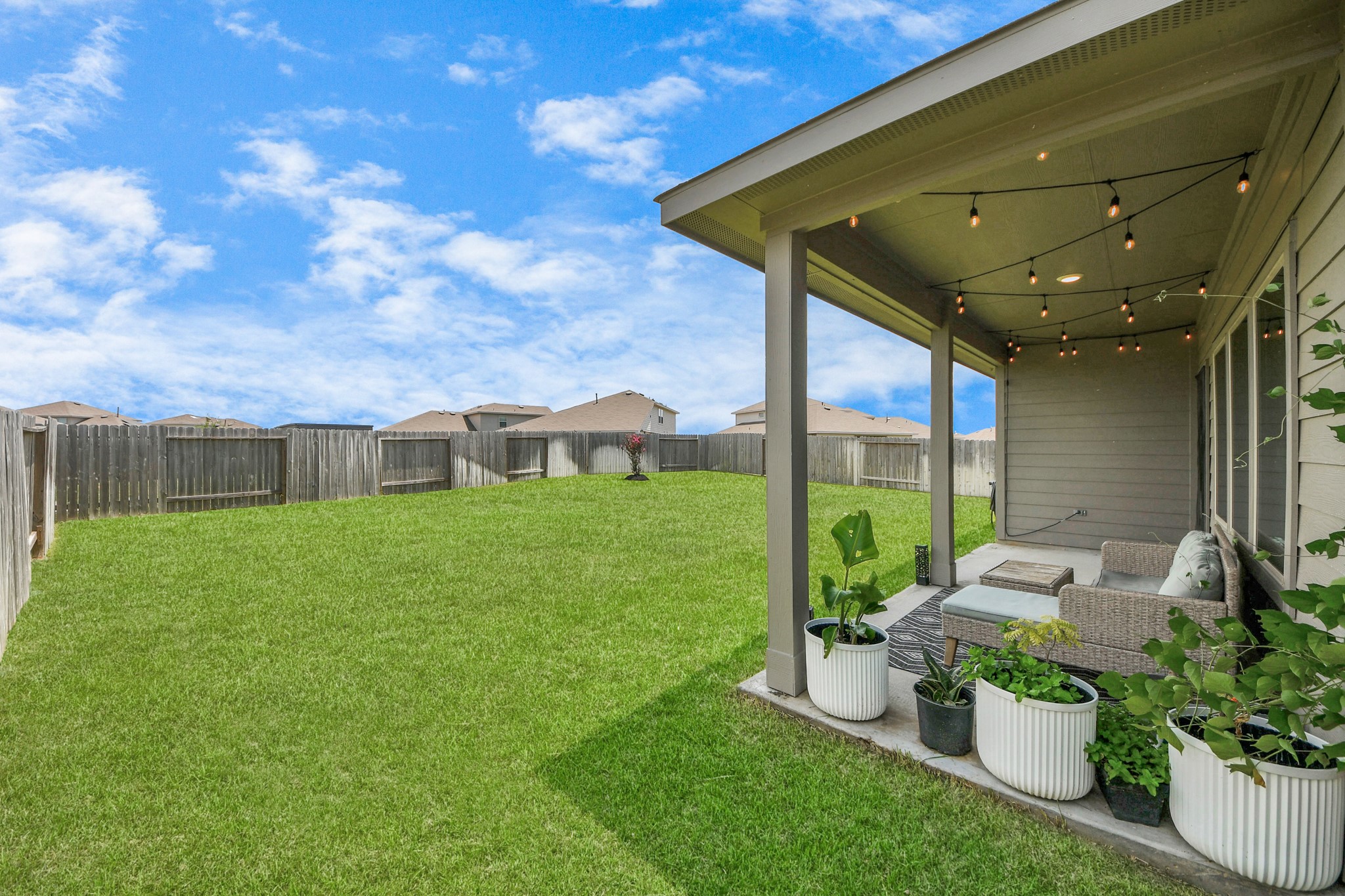 5322 Shady Olive Street Property Photo 11