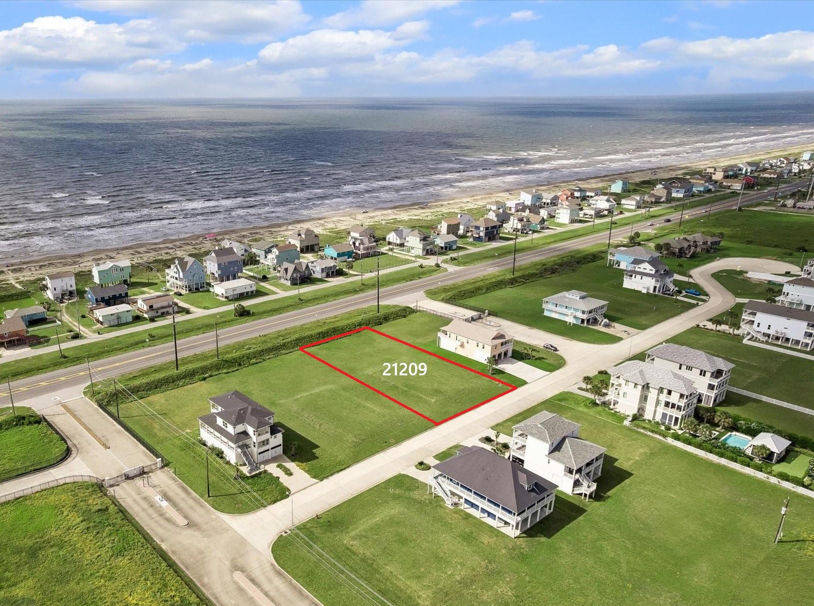 21209 Scissor Tail Lane Property Photo 3
