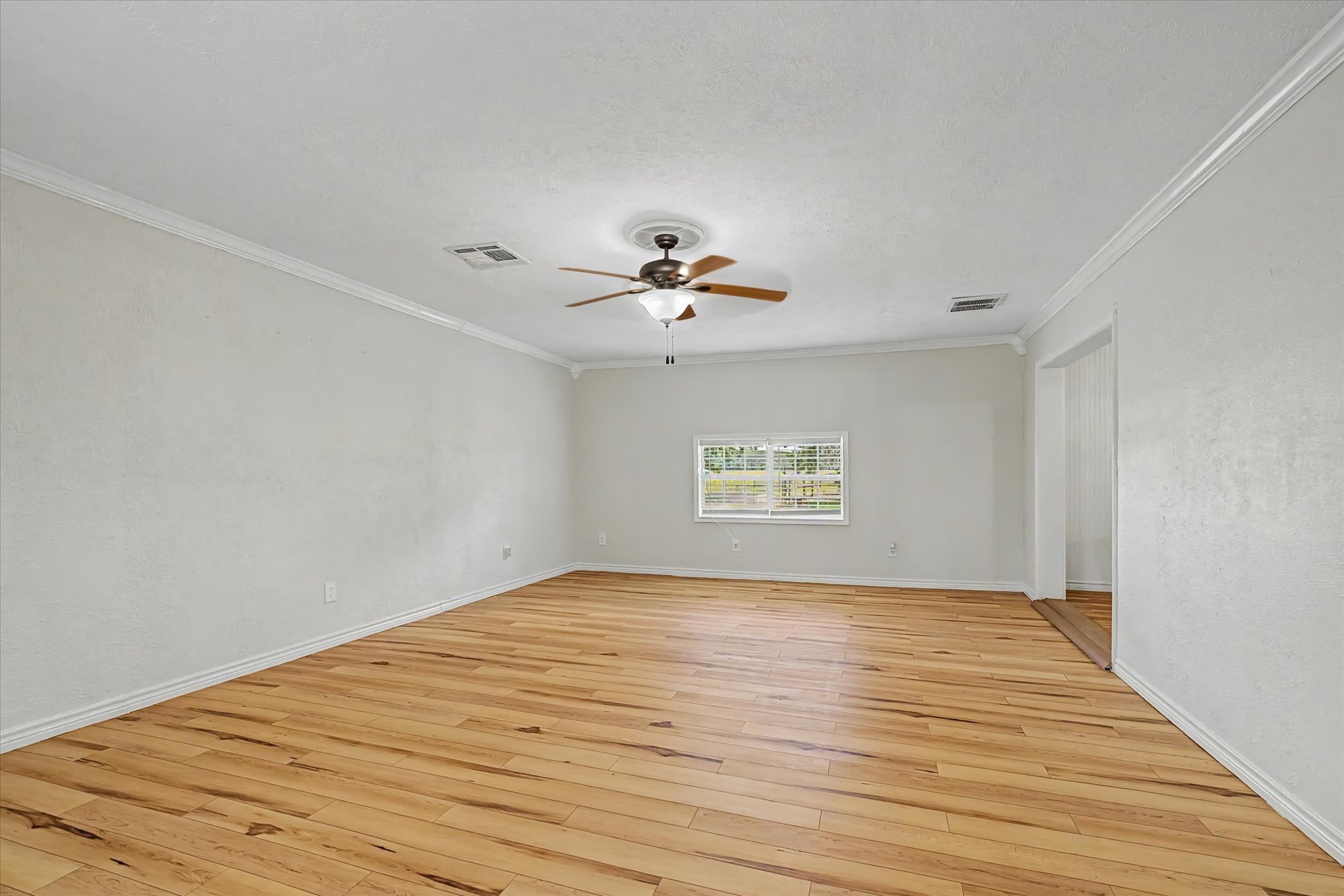 384 County Road 2046 Property Photo 14