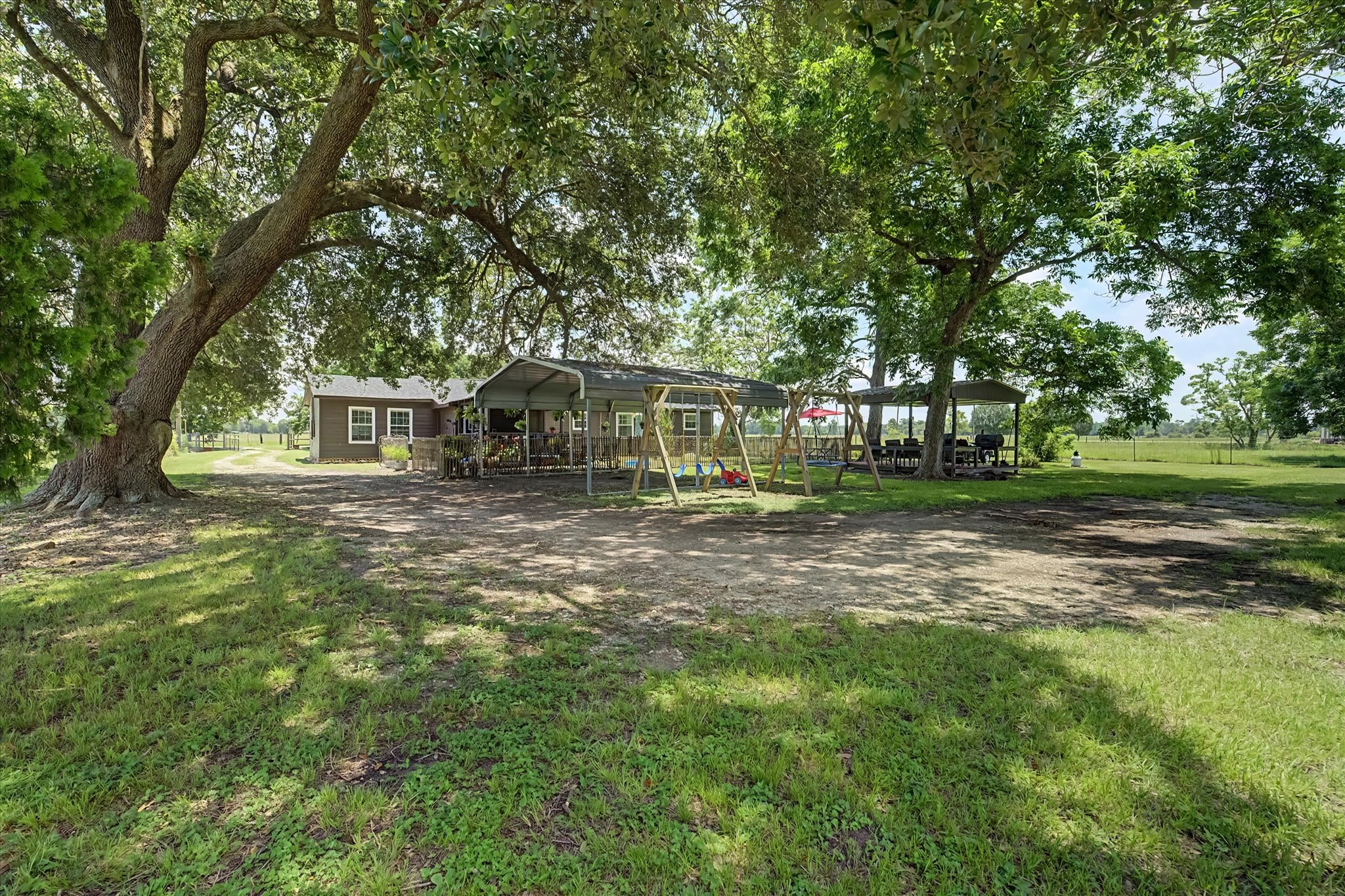 384 County Road 2046 Property Photo 35