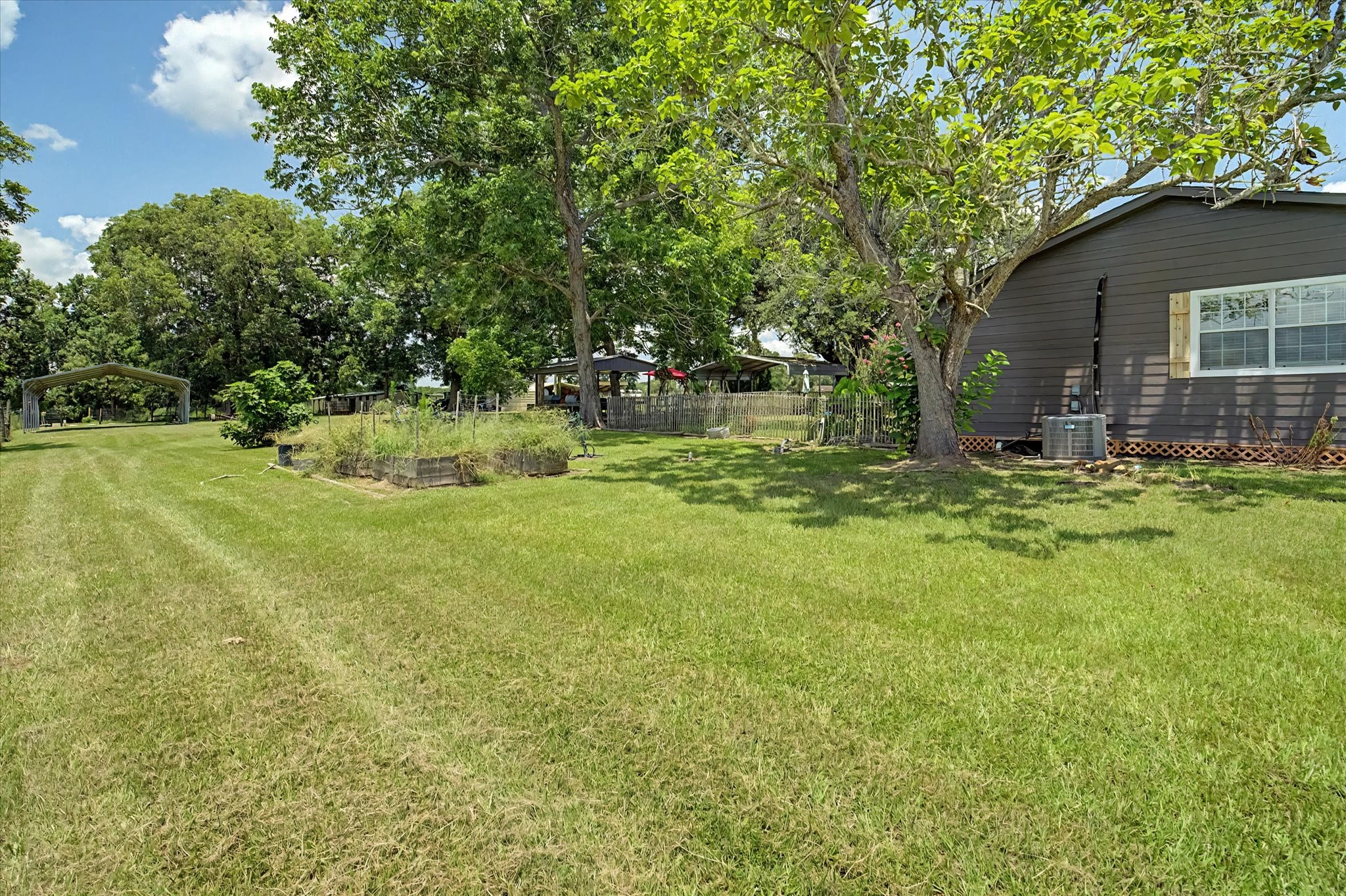 384 County Road 2046 Property Photo 39